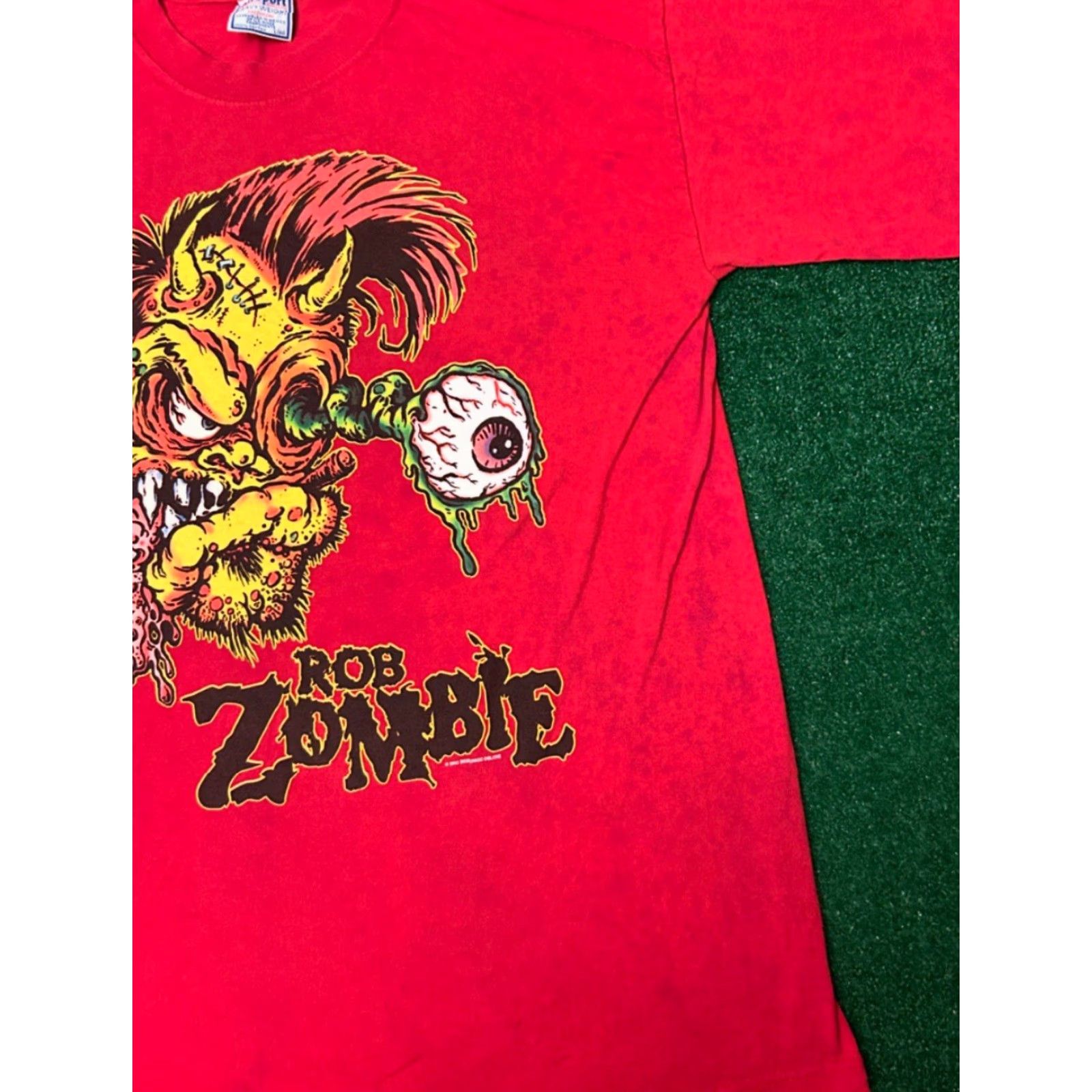 Bally VINTAGE Rob Zombie Band Tee Eye Ball Distressed 2002 VTG Shirt Mens Size Large Red Short Sleeve T-Shirt Band, 90s, Music, Rock, Y2K Size US L / EU 52-54 / 3 - 3 Thumbnail
