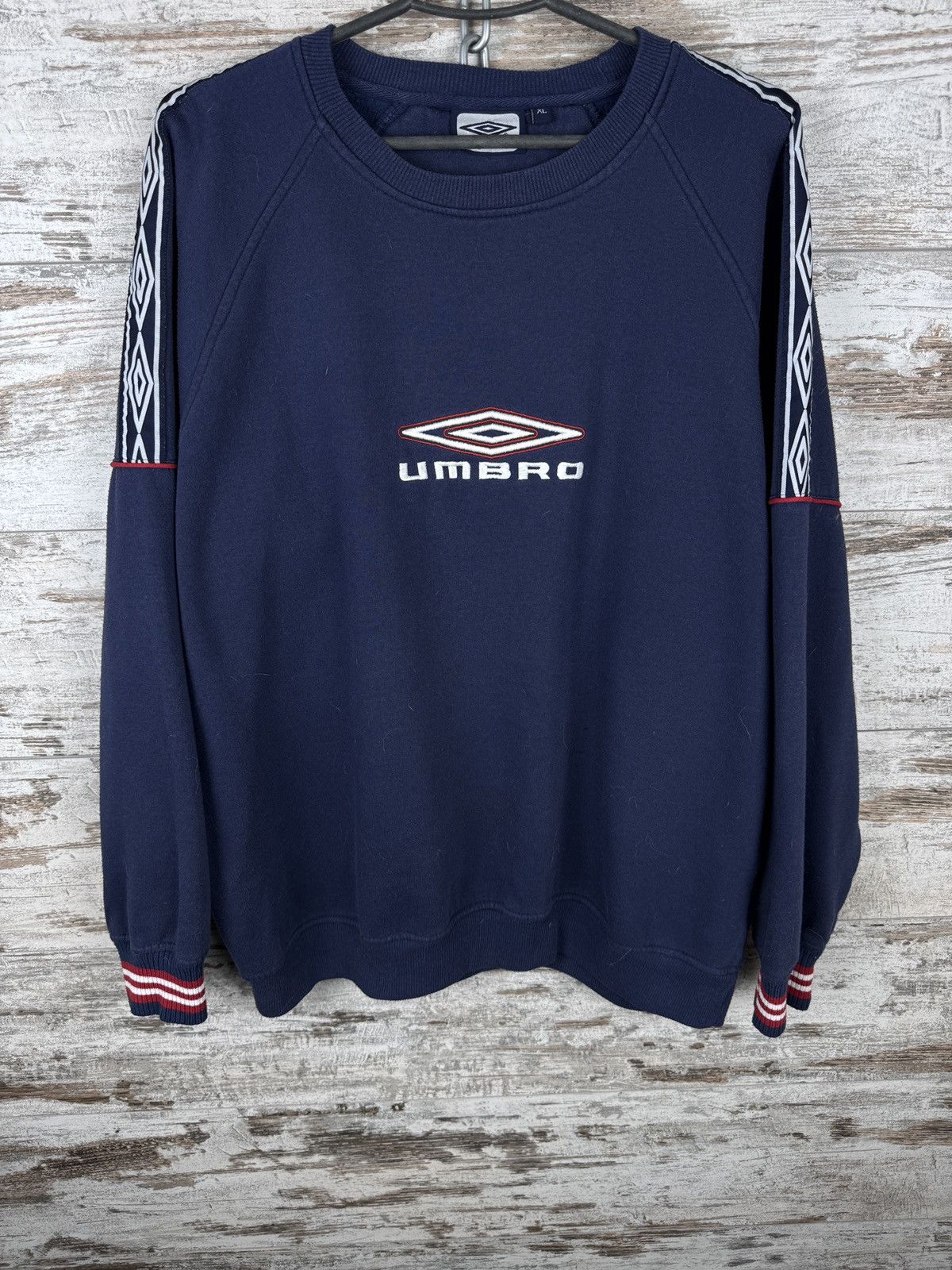 Umbro × Vintage Mens Vintage Umbro Sweatshirt big logo center jacket tee Size US XL / EU 56 / 4 - 4 Thumbnail