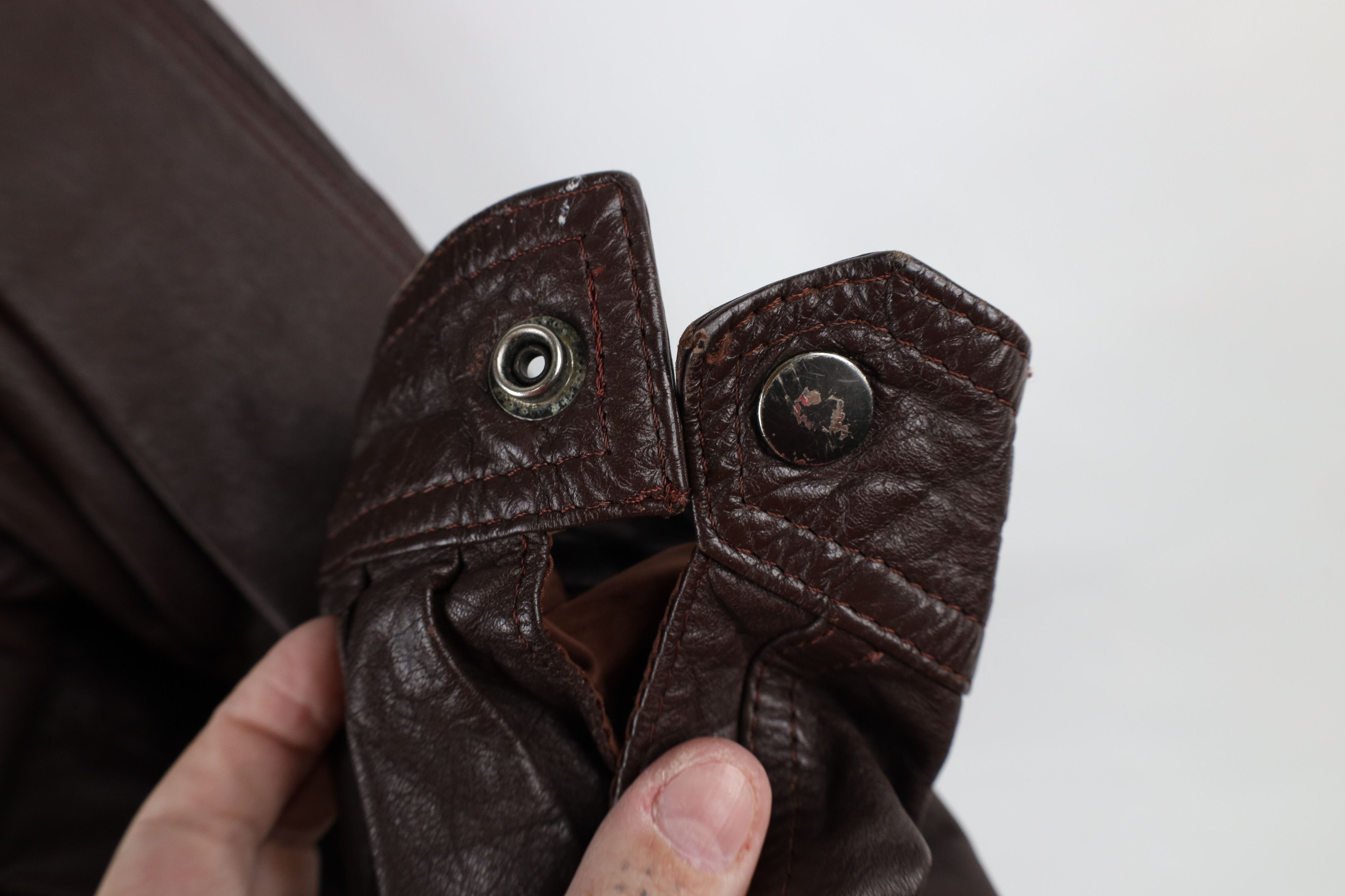 Vintage Vintage 70s Streetwear Hooded Leather Bomber Jacket Brown Size US L / EU 52-54 / 3 - 8 Thumbnail