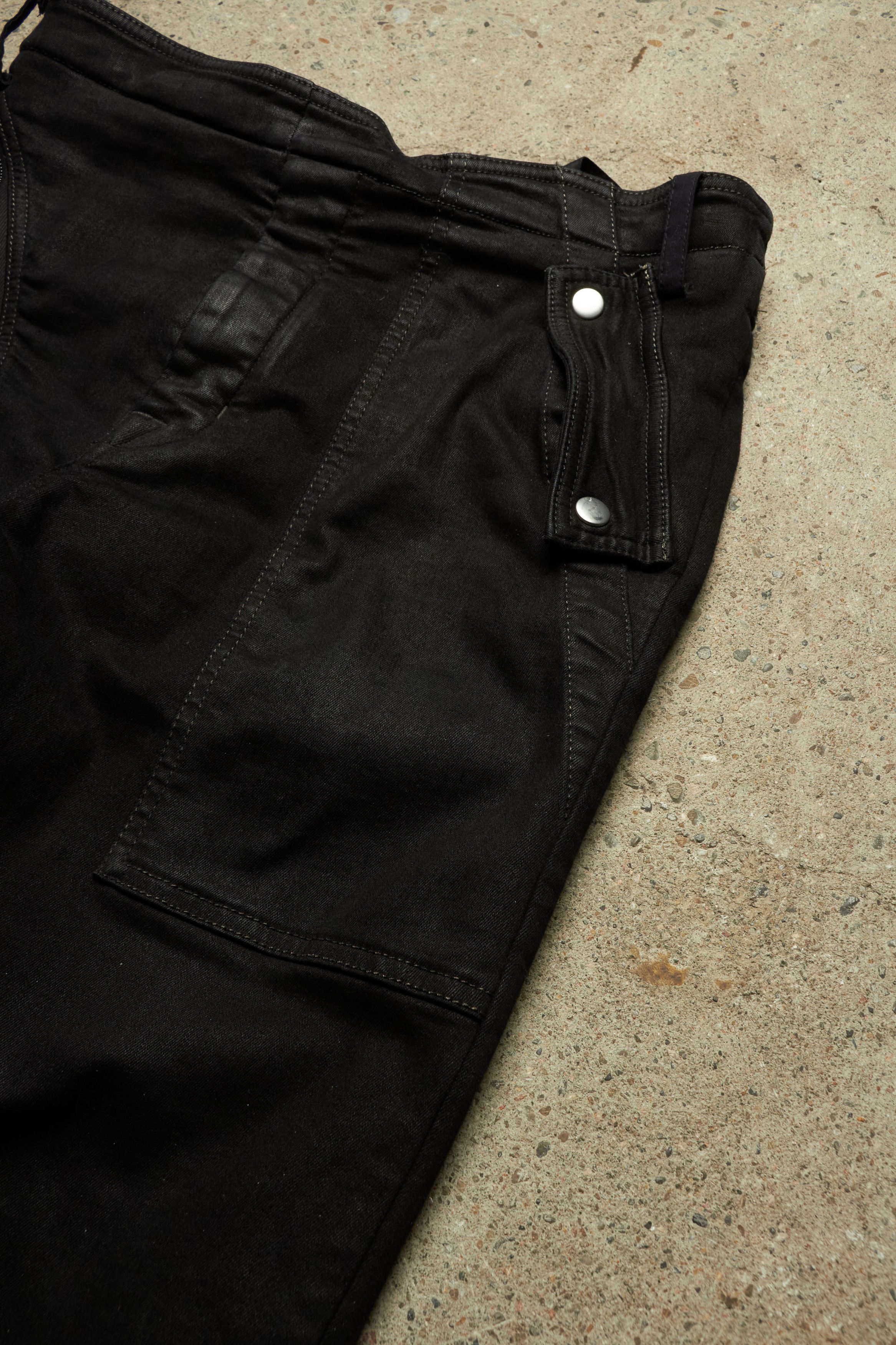 Rick Owens Drkshdw SS23 [EDFU] AIRCUT ASYMMETRICAL ZIPPED WAXED PANTS Size US 34 / EU 50 - 3 Thumbnail