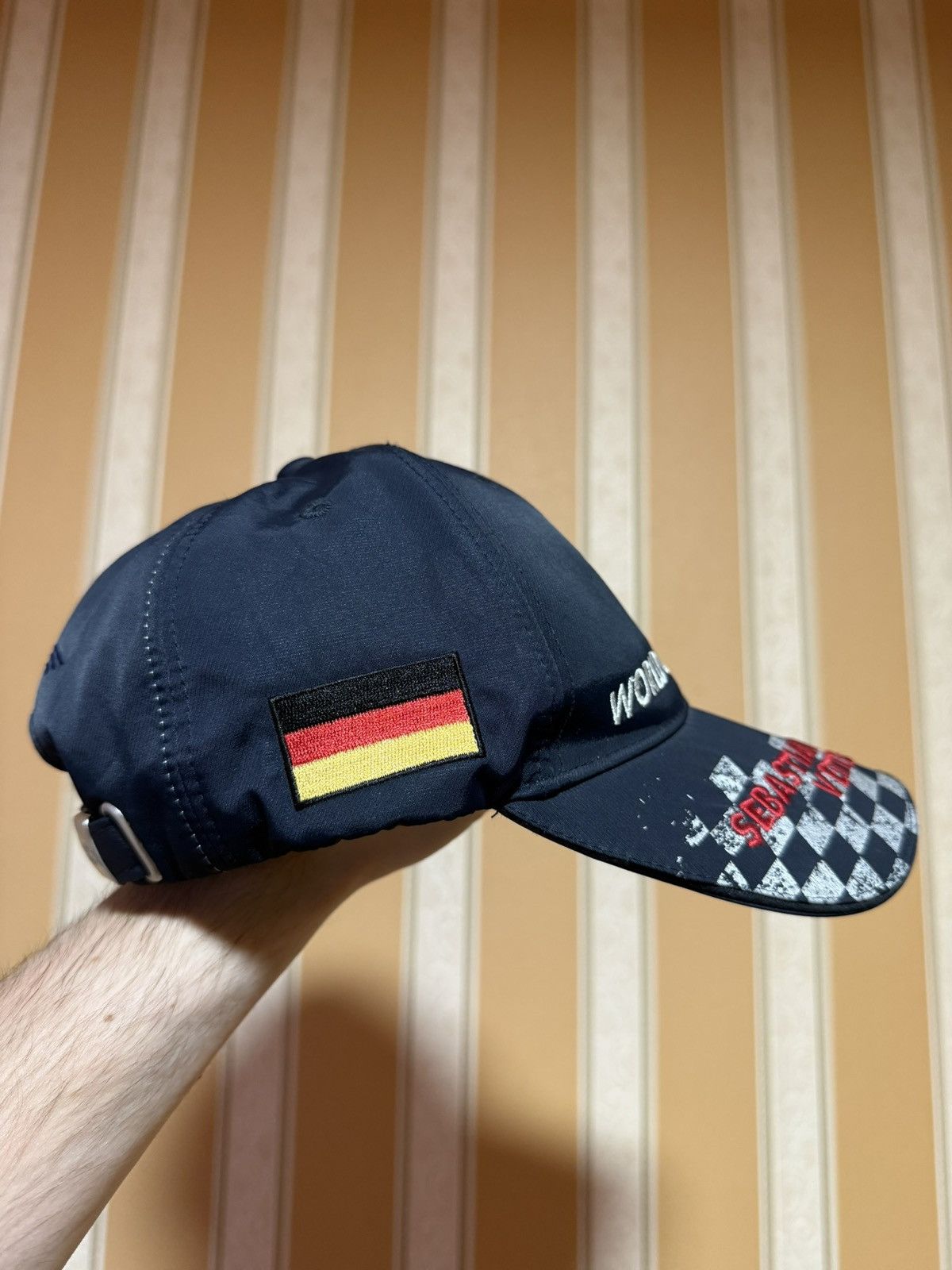 Red Bull Sebastian Vettel Red Bull Racing Cap 2010 World Champion Size ONE SIZE - 6 Thumbnail