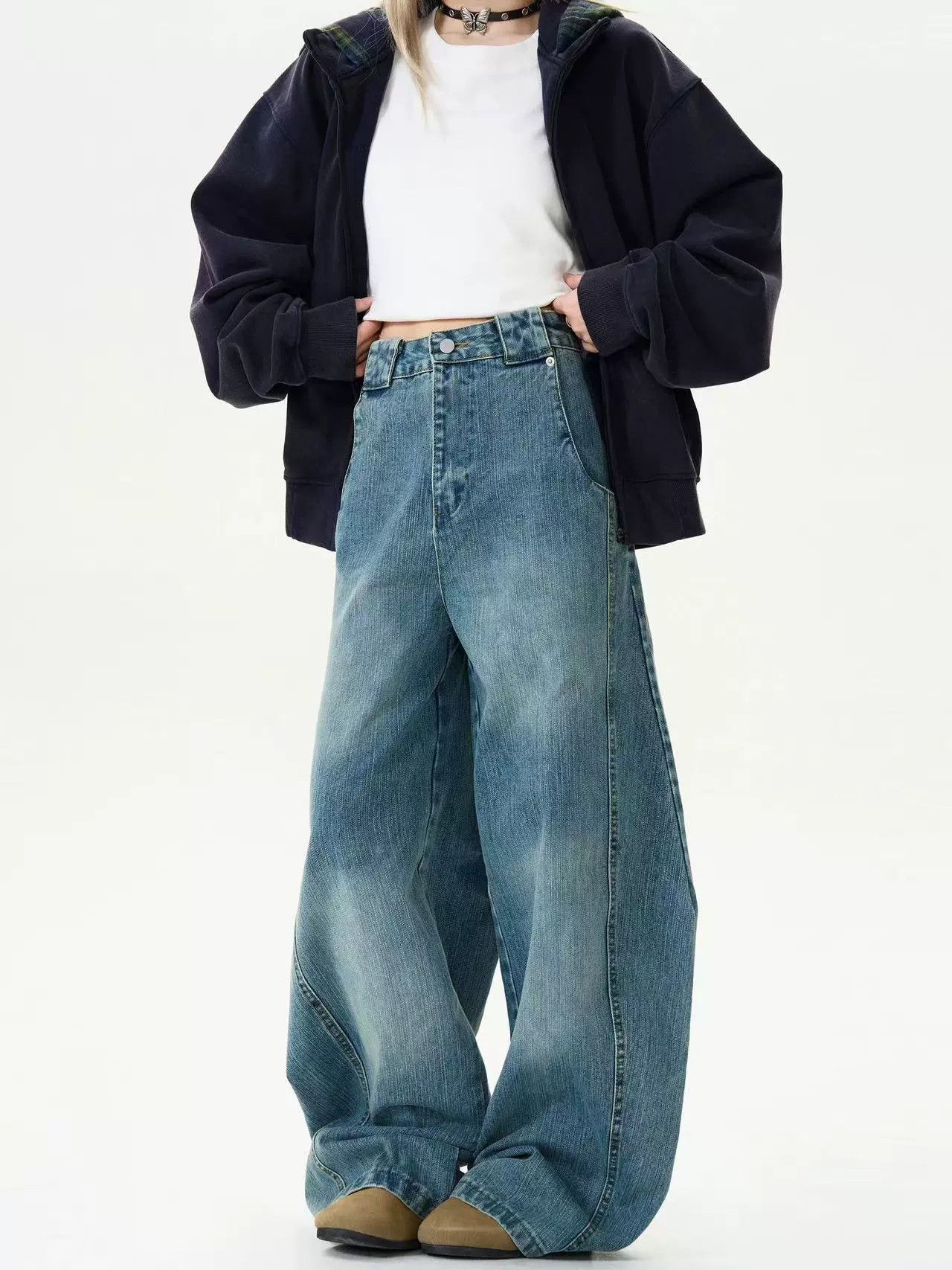 Vintage Vintage men's loose cleanfie wide-leg scimitar jeans Size US 32 / EU 48 - 1 Thumbnail
