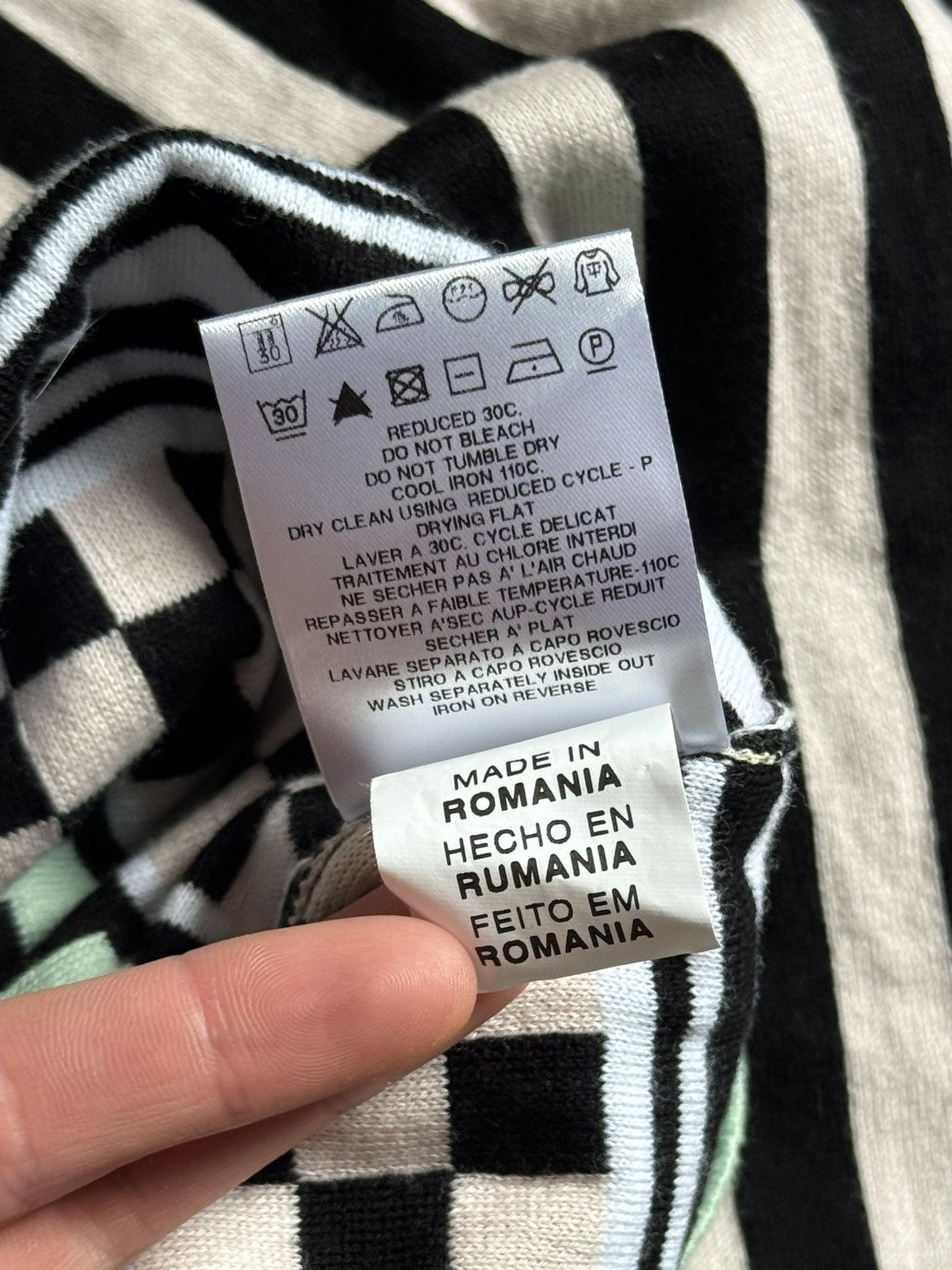 Love Moschino Love Moschino 36F/4USA/40I sweater jumper pullover knitwear Size S / US 4 / IT 40 - 11 Thumbnail