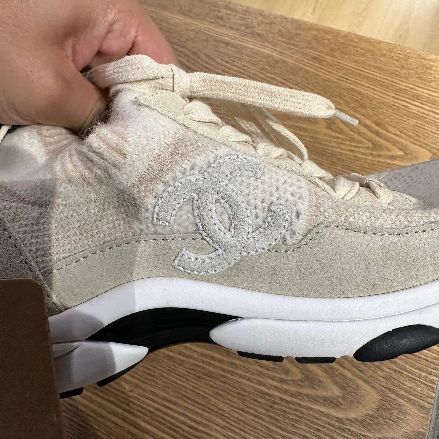 Chanel Chanel may747 23B Beige Logo Knit Sneaker 36 Size US 5.5 / IT 35.5 - 9 Thumbnail