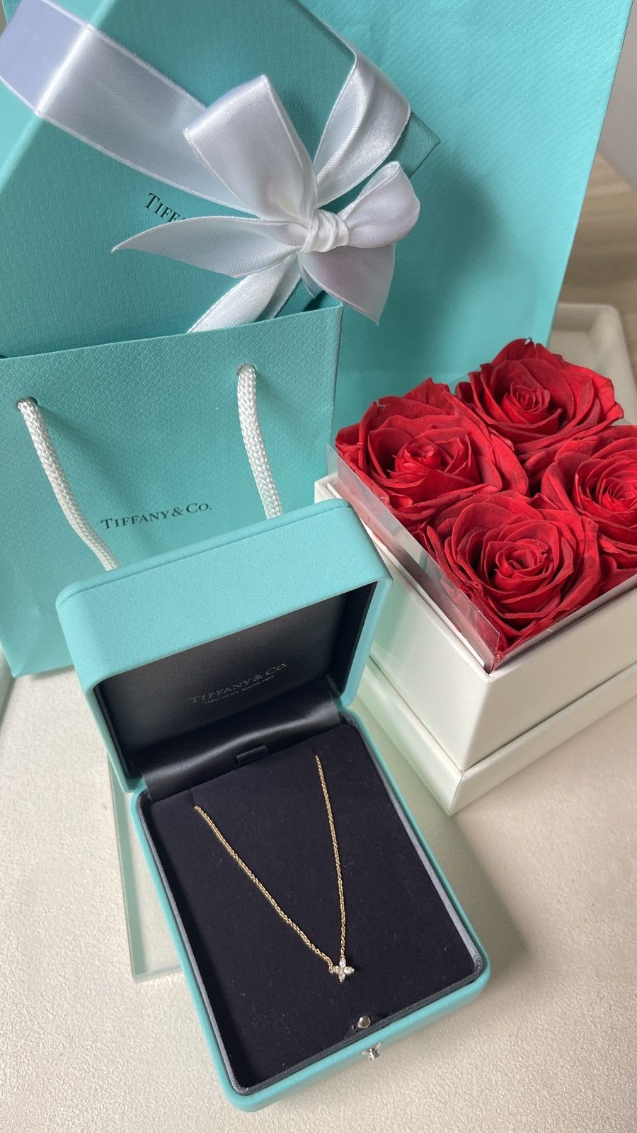 Tiffany & Co. TIFFANY & CO. VICTORIA DIAMOND PENDANT RG MINI 18K 16" $2800 Size ONE SIZE - 16 Thumbnail