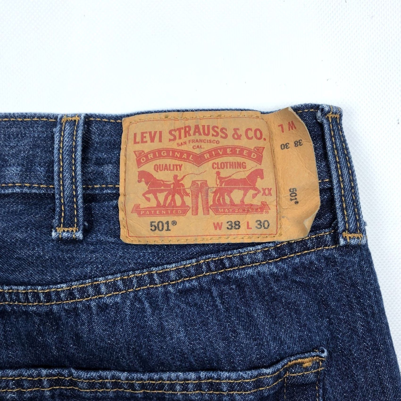 Levi's Levi's 501 Jeans Mens W38 L29 Dark Wash Straight Button Fly 100% Cotton Size US 38 / EU 54 - 4 Thumbnail