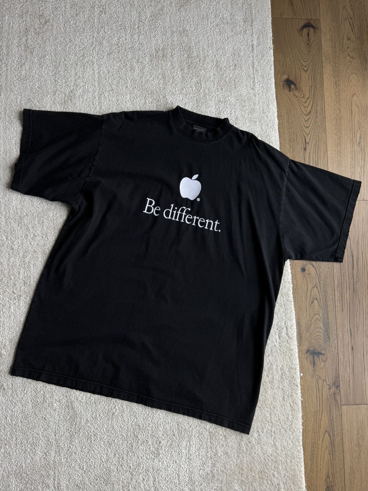 Balenciaga Be Different Balenciaga Shirt Size US XL / EU 56 / 4 - 1 Thumbnail