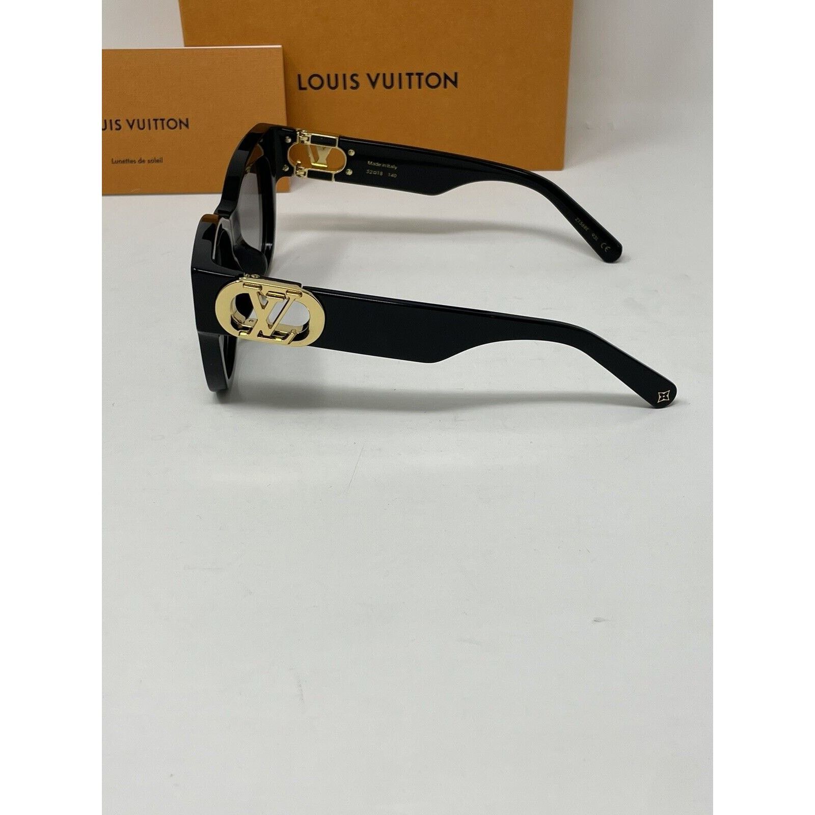 Louis Vuitton Louis Vuitton Link PM Cat Eye East Sunglasses Size ONE SIZE - 10 Thumbnail
