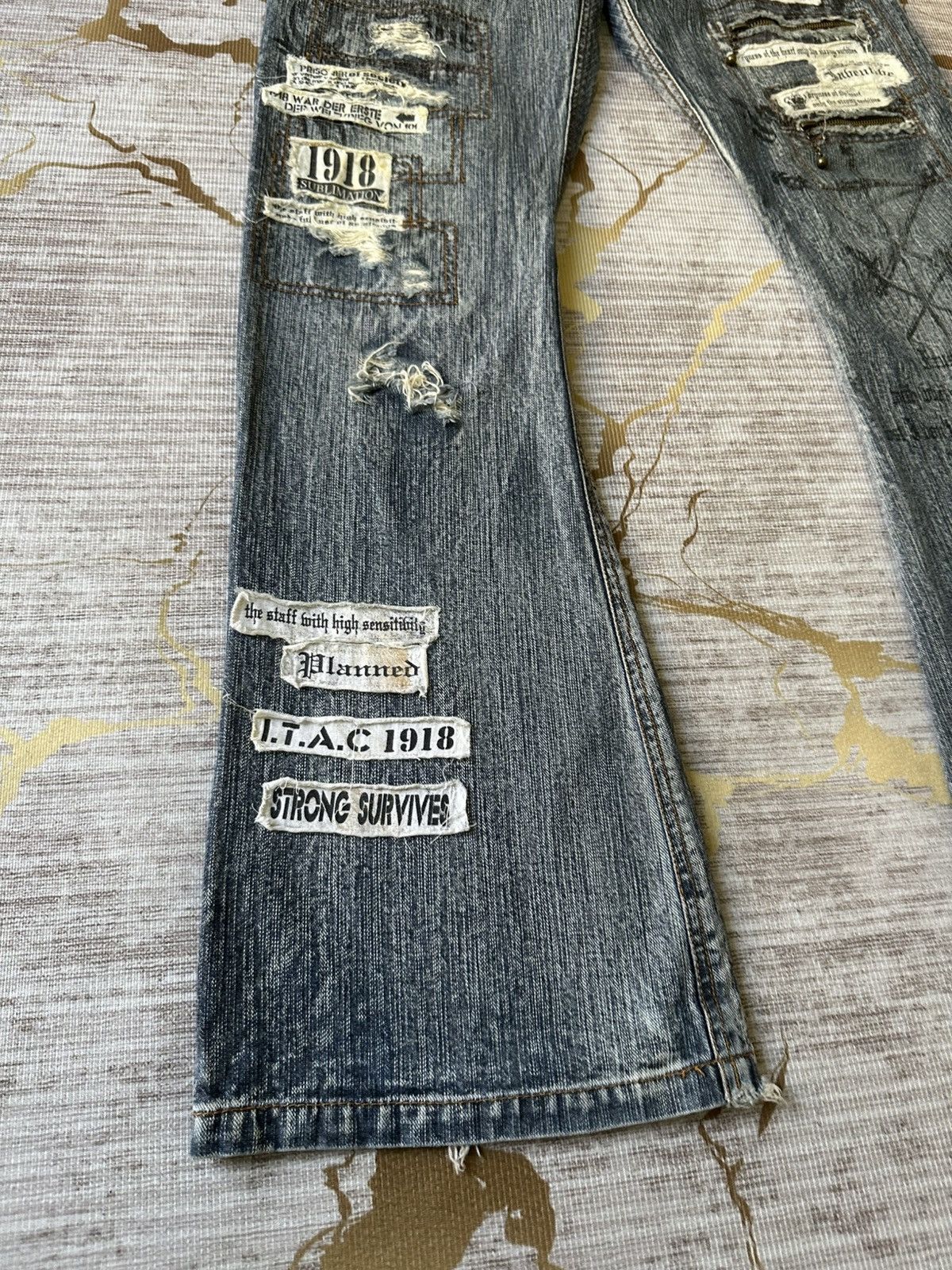 In The Attic FLARE In The Attic Sublimation Studded Poem Patchwork Denim Size US 31 - 7 Thumbnail