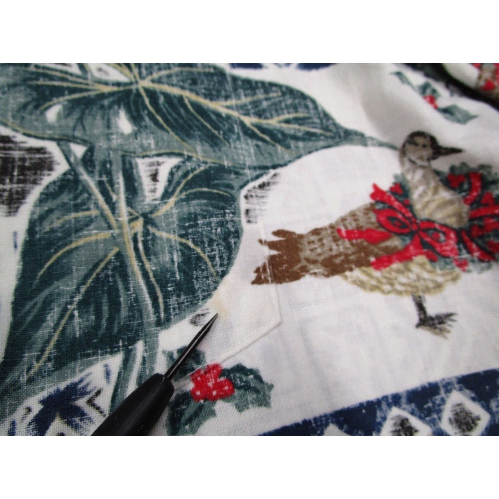 Reyn Spooner VINTAGE Reyn Spooner Hawaiian Shirt Mens Medium Blue Popover Mele Kalikimaka Christmas Retro Floral Size US M / EU 48-50 / 2 - 4 Thumbnail