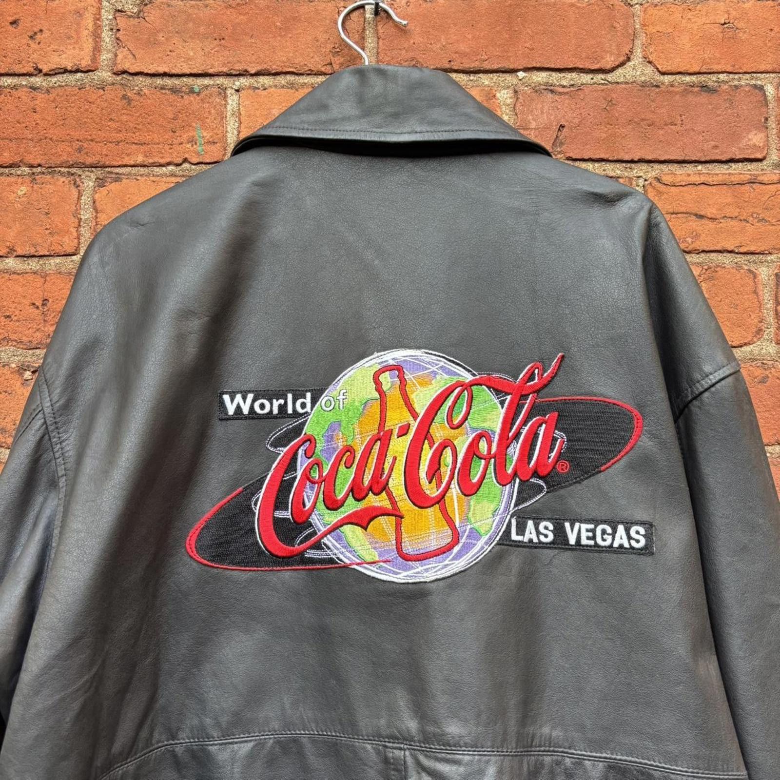 Coca Cola vintage Coca Cola world Las Vegas leather jacket 00s XL Size US XL / EU 56 / 4 - 2 Thumbnail