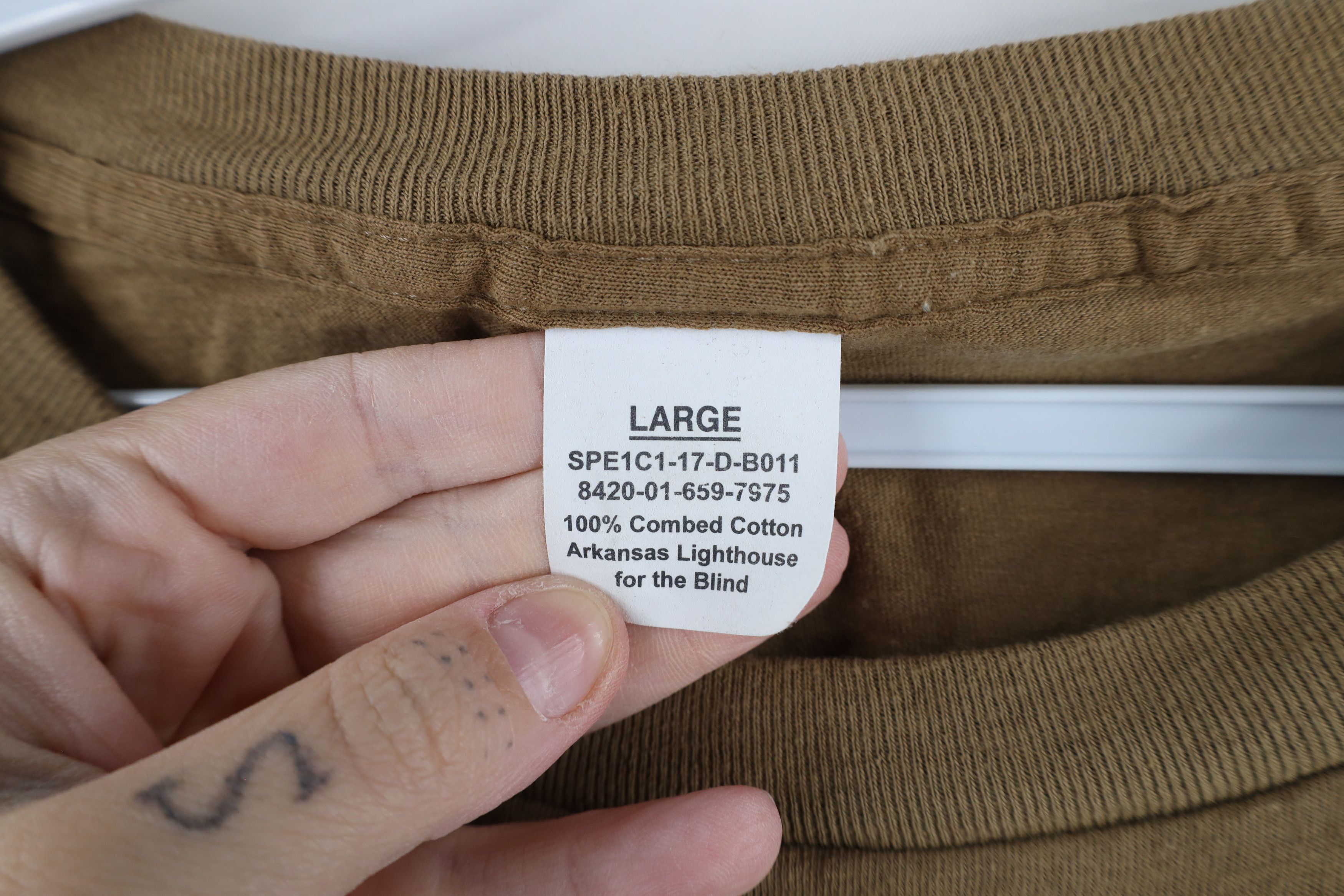 Vintage Vintage 90s Streetwear Short Sleeve T-Shirt Brown Cotton USA Size US L / EU 52-54 / 3 - 4 Thumbnail