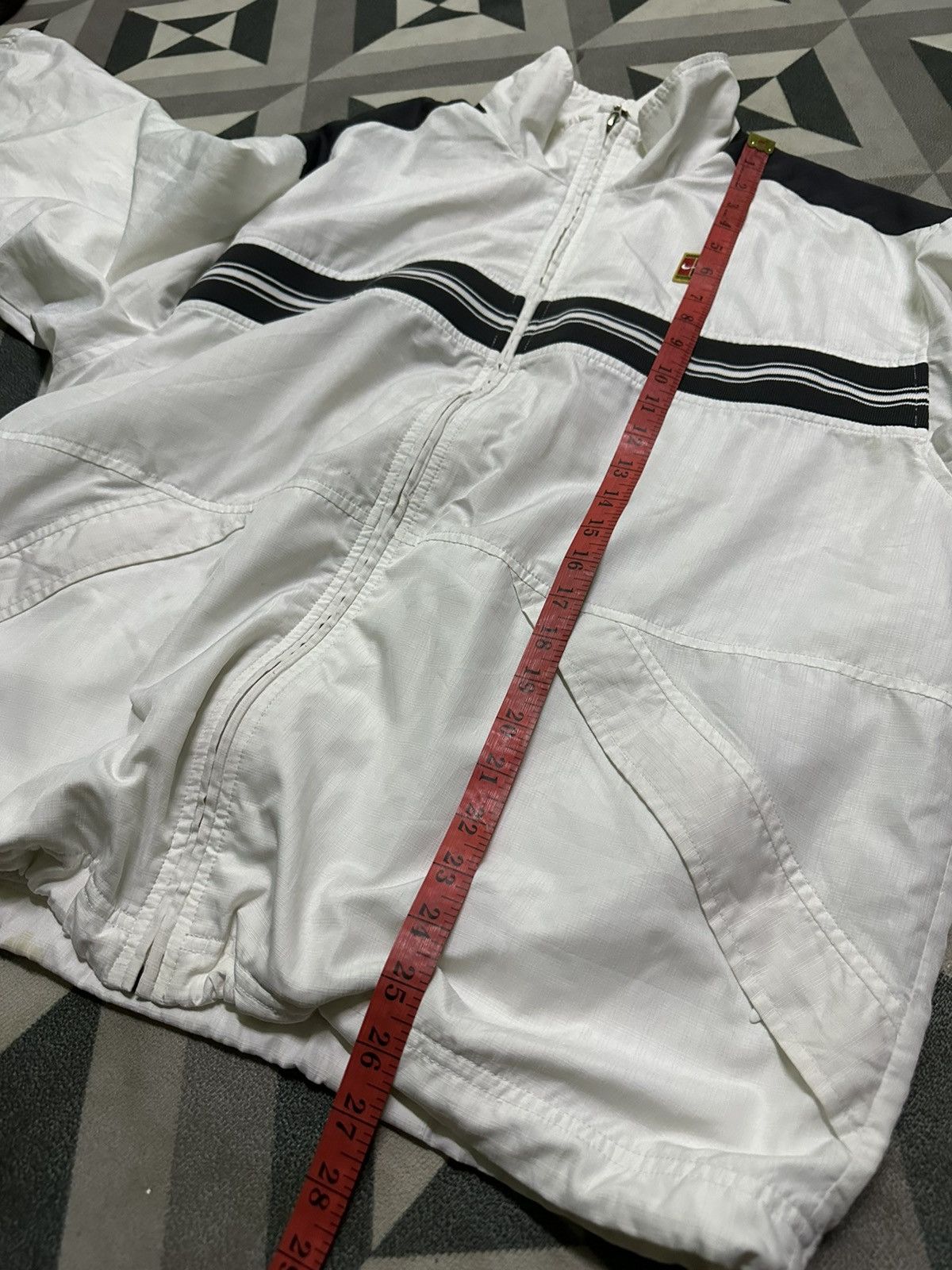Nike Vintage 90s Nike court windbreaker jacket Size US L / EU 52-54 / 3 - 13 Thumbnail
