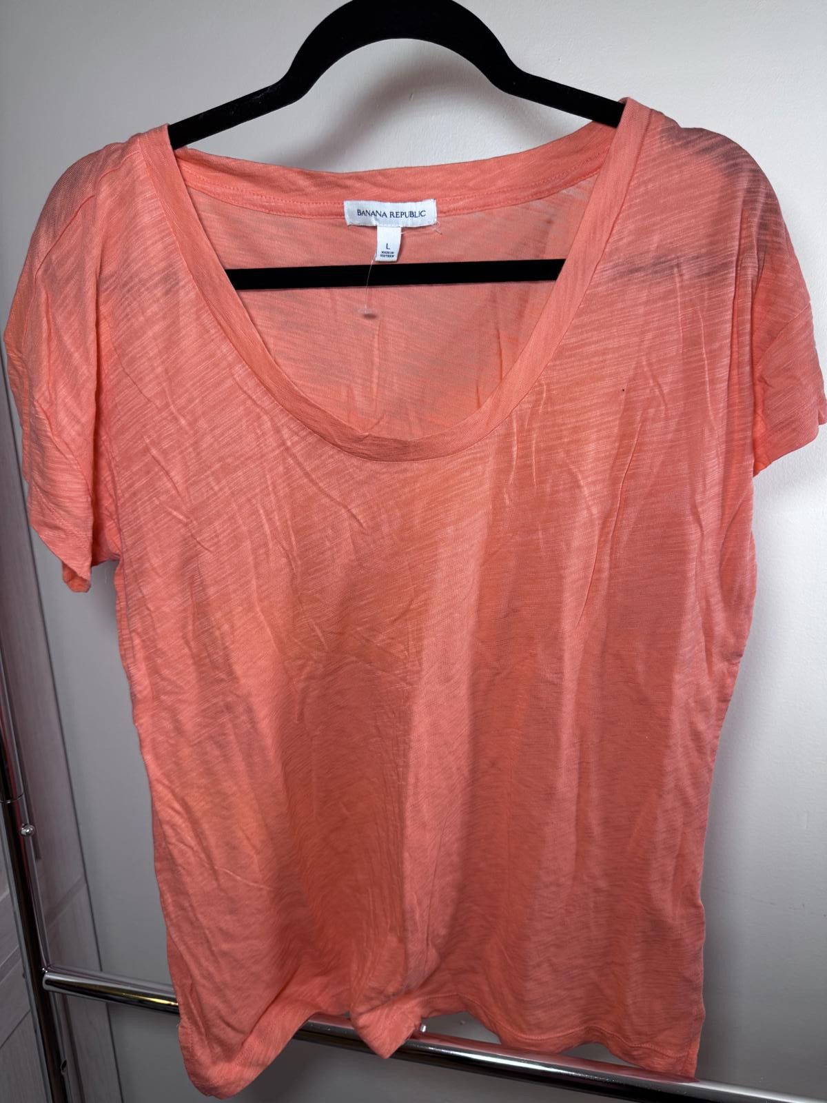 Banana Republic Banana Republic Bright Coral T-Shirt - Size L Size L / US 10 / IT 46 - 1 Thumbnail