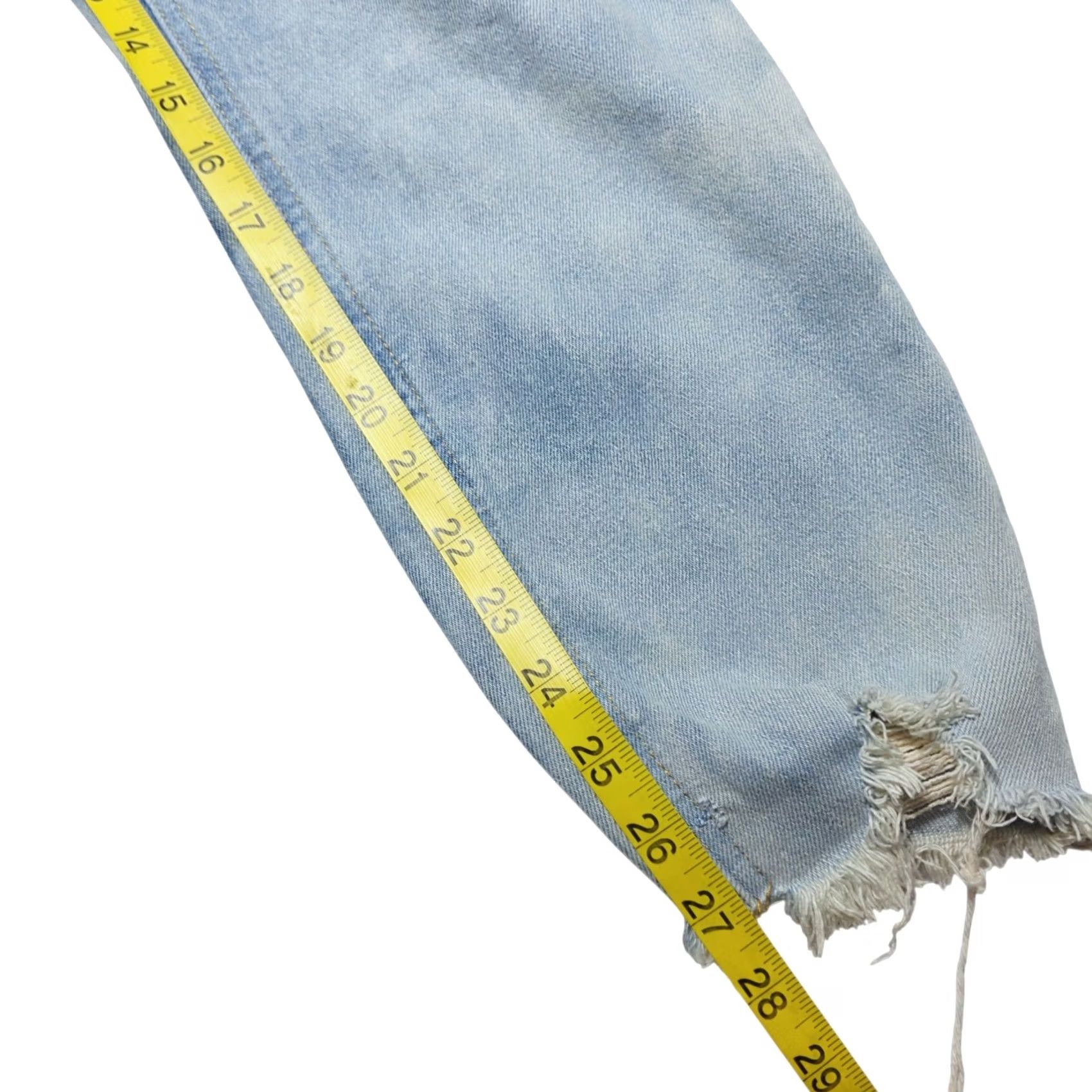 Almost Famous Almost Famous Jeans Women’s 28x27 Light Wash Distressed Raw Hem Size 28" / US 6 / IT 42 - 7 Thumbnail