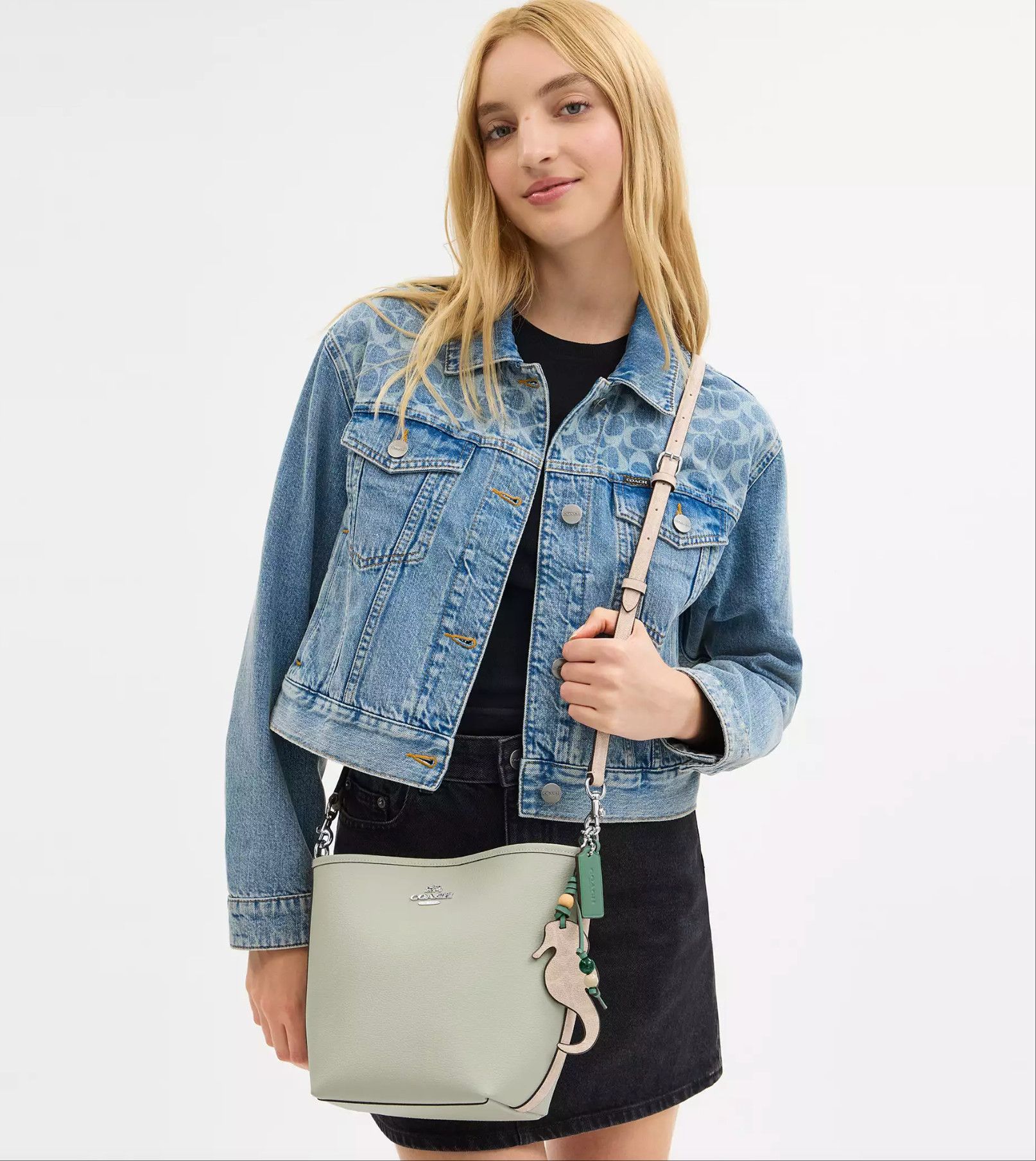 Coach City Bucket Bag With Seahorse Charm CBH75 Size ONE SIZE - 7 Thumbnail