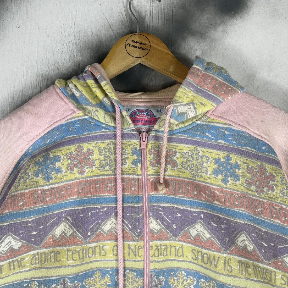 Arts & Science Vintage T&Ski Art design New Zealand Zipper Hooded Size US M / EU 48-50 / 2 - 1 Thumbnail