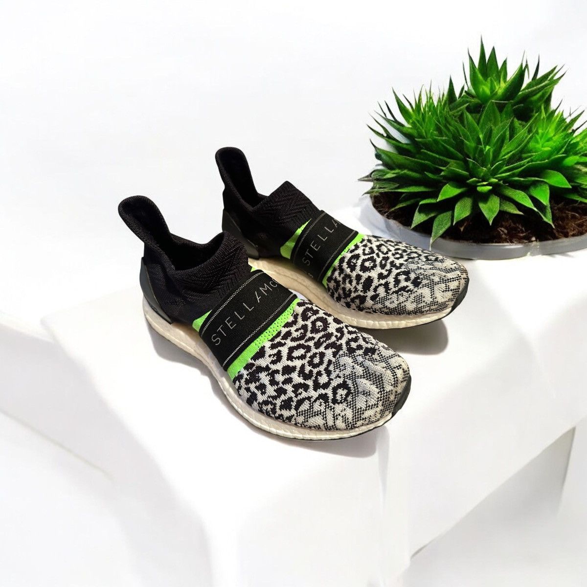 Stella McCartney Adidas Stella McCartney Ultra BOOST 6.5 Black G28336 Size US 6.5 / IT 36.5 - 1 Thumbnail