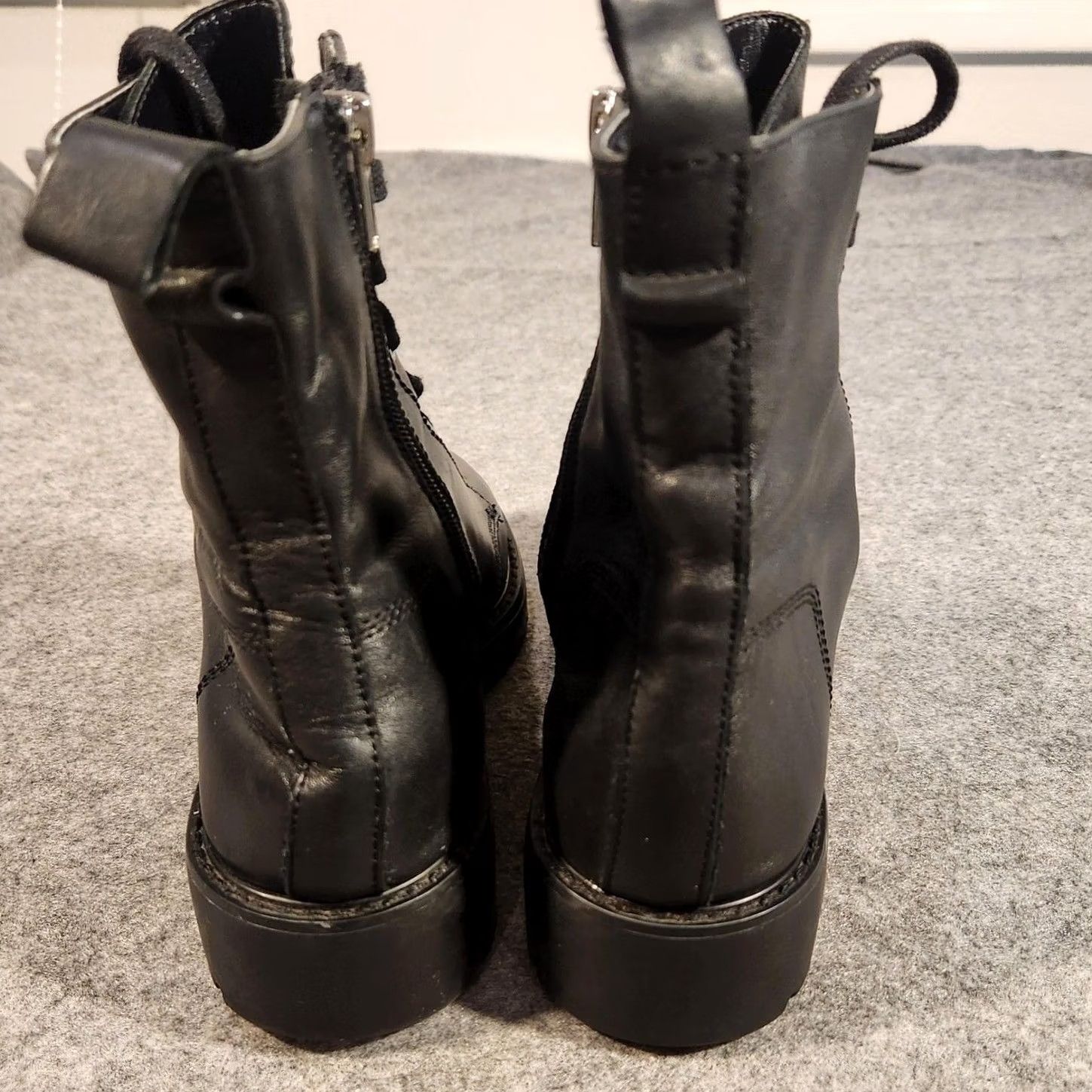 Steve Madden Steve Madden Grid Boots Womens 8 Black Ankle Combat Leather Lug Sole Lace-Up Zip Distressed Round Toe Casual Size US 8 / IT 38 - 4 Thumbnail
