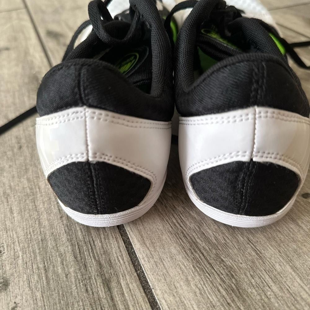 Nike New without box Nike Rival MD size 11 no spikes 616312 103 Size US 11 / EU 44 - 5 Thumbnail