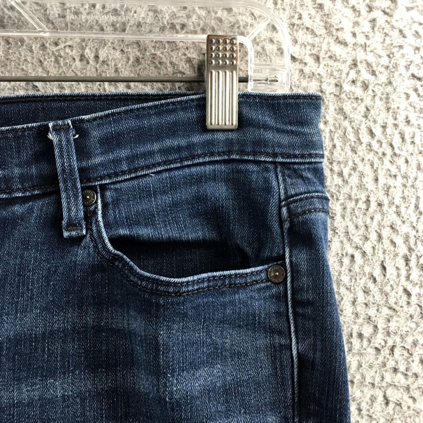 Calvin Klein Calvin Klein Ultimate Skinny Jeans Womens 31/12 Blue Denim Cotton Blend Mid Rise Jeans Women Regular Blue Skinny 31 Inseam 5-Pocket Size 34" / US 12 / IT 48 - 4 Thumbnail