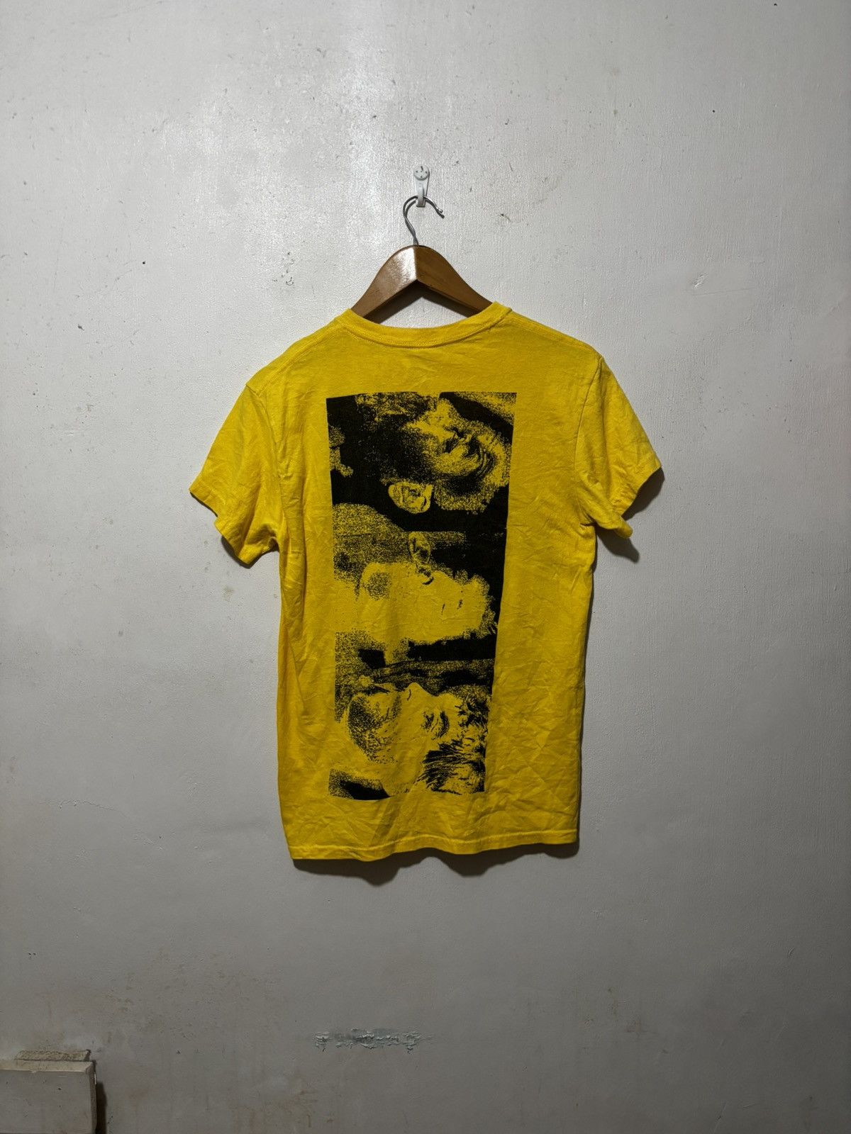 Gildan Death Grips Peace Daisy Album tee Size US S / EU 44-46 / 1 - 4 Thumbnail