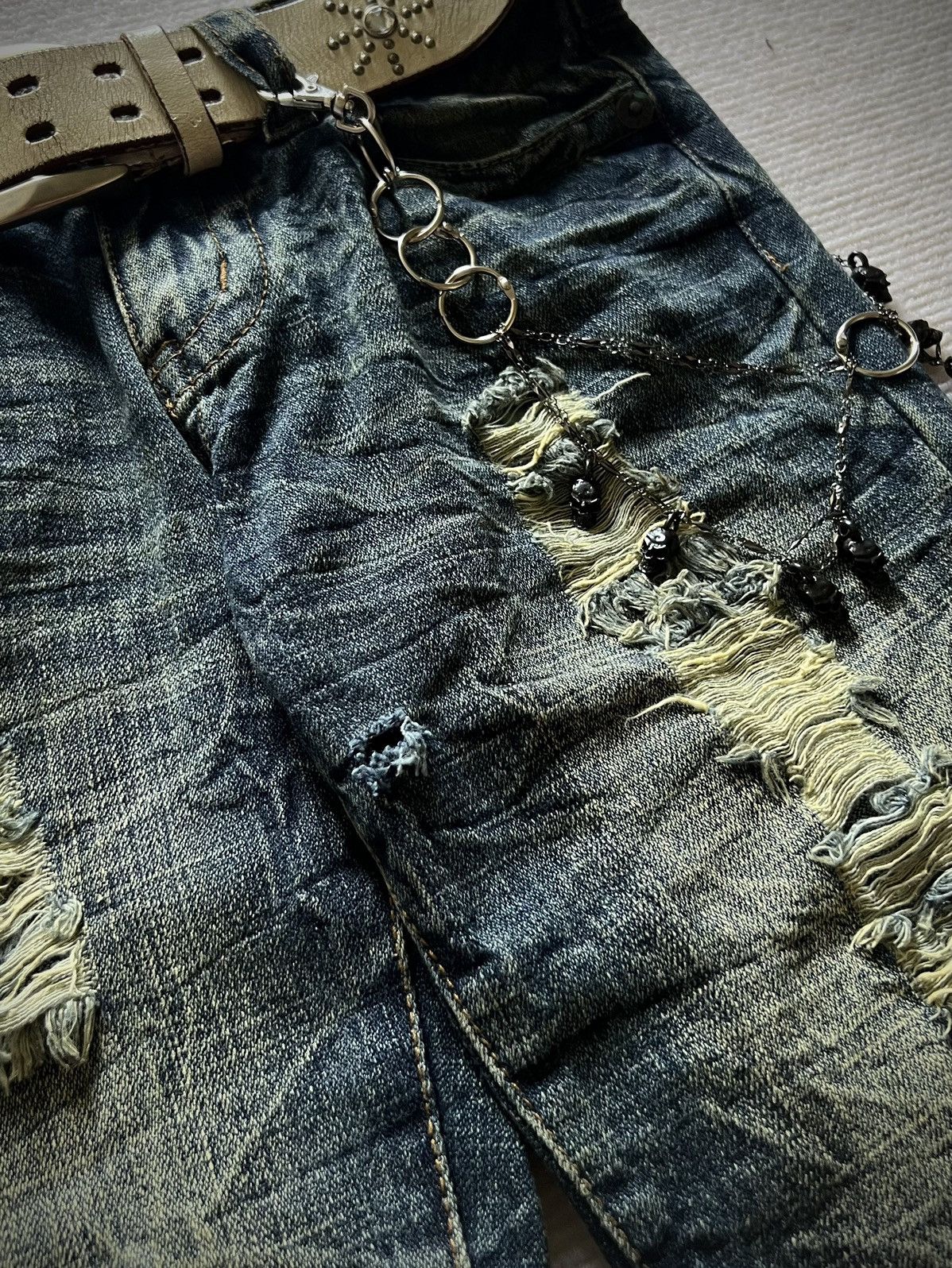 If Six Was Nine Press Low Rise Distressed Flare Jeans 2000s–Y2K(Unisex fit) Size US 29 - 3 Thumbnail