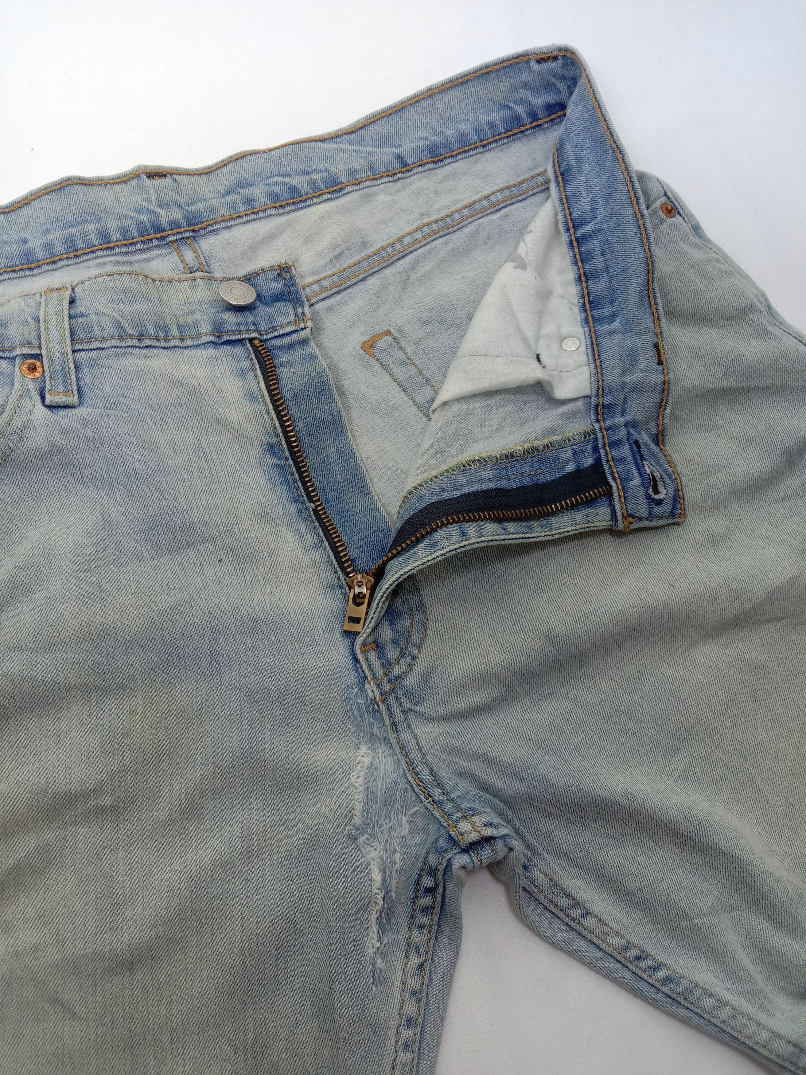 Levi's Vintage Levi's 511 Jeans Light Wash Slim Cut Denim Size US 36 / EU 52 - 9 Thumbnail