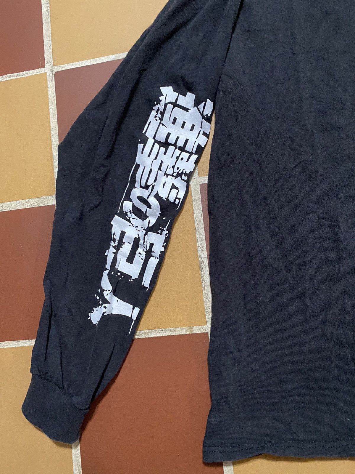 Vintage Rare Attack On Titan Long Sleeve Size US XL / EU 56 / 4 - 3 Thumbnail