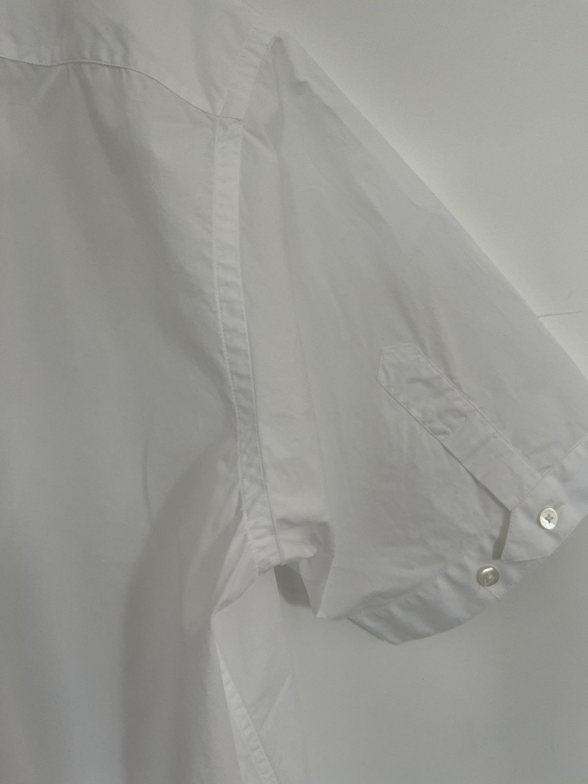 Fendi FENDI white boxy short sleeve shirt Size US L / EU 52-54 / 3 - 15 Thumbnail