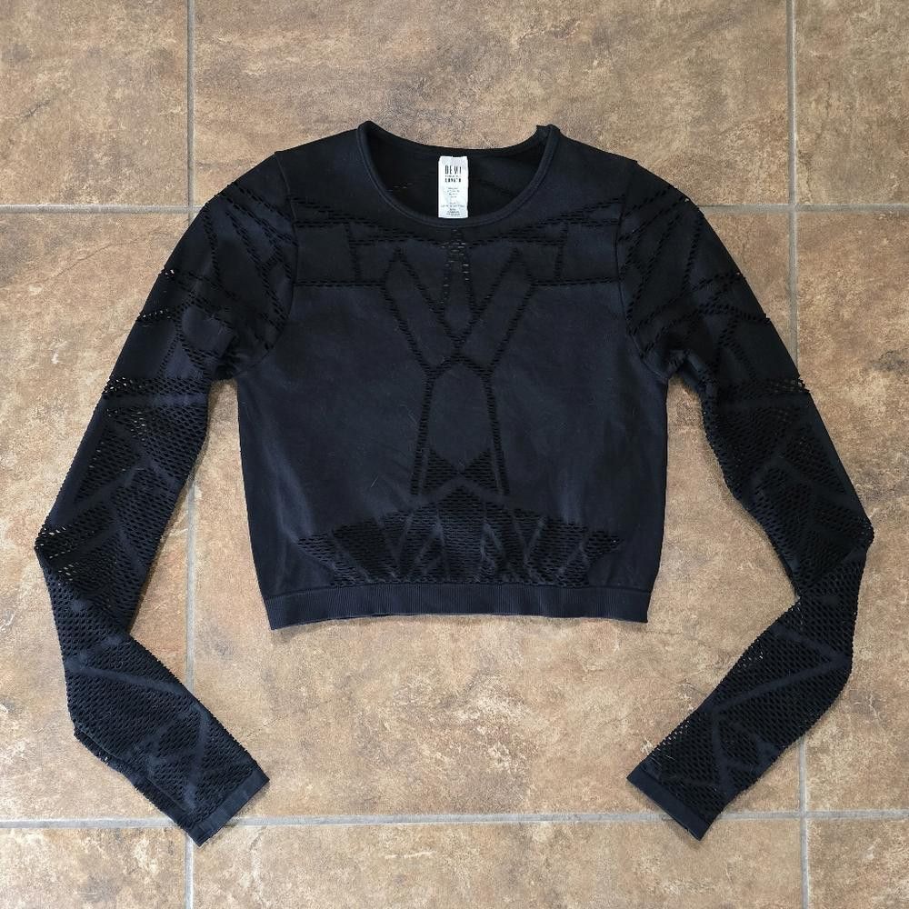 Fabletics Black Philomena Demi Lovato Long Sleeve Size M / US 6-8 / IT 42-44 - 1 Thumbnail