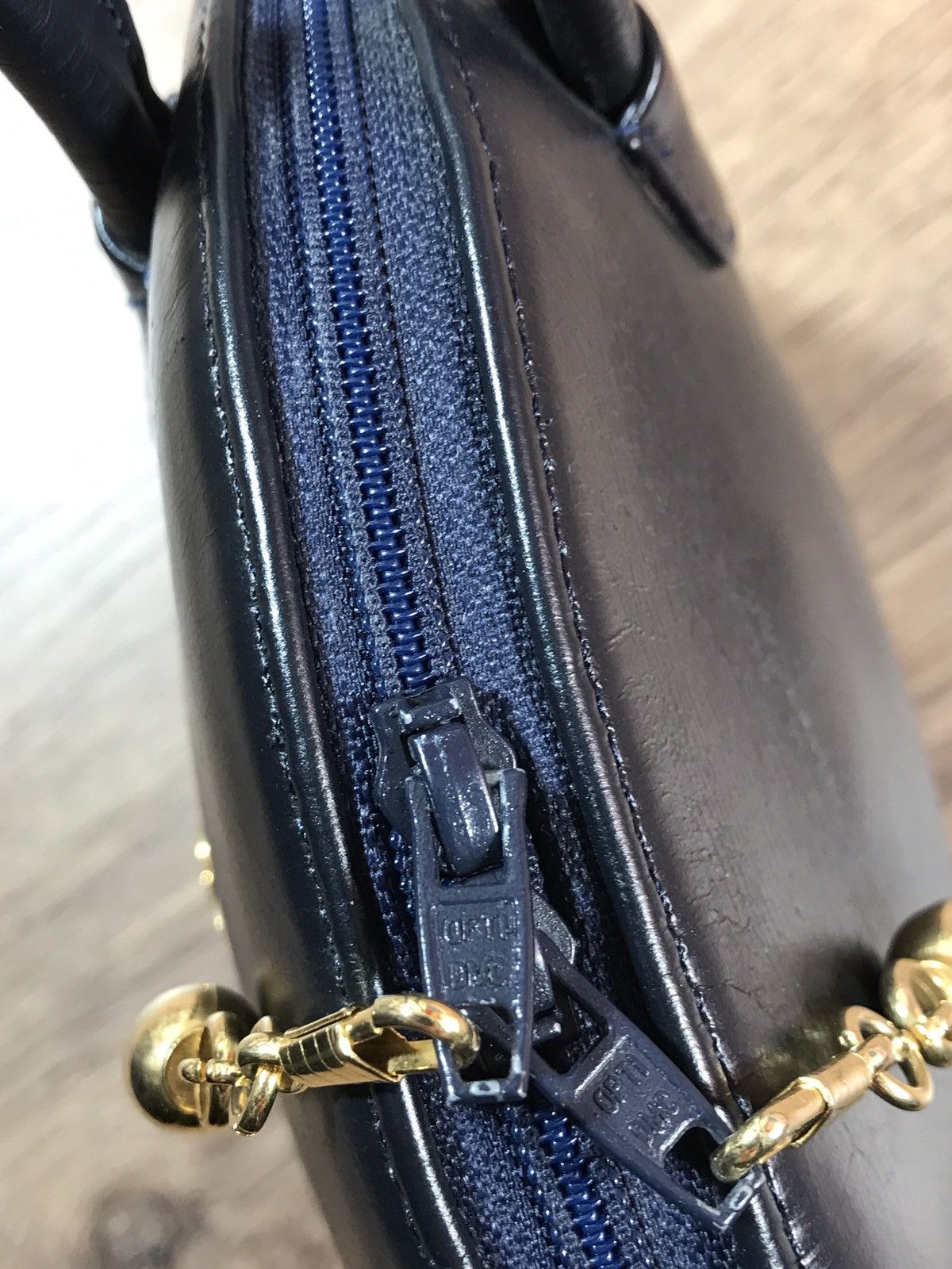 Vintage Philippe Charriol Vintage Leather Handbag France Size ONE SIZE - 10 Thumbnail