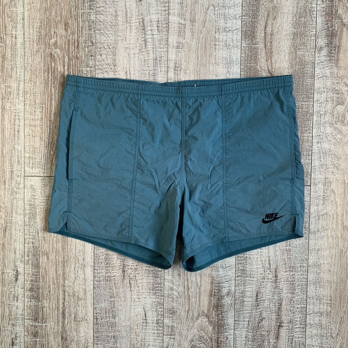 Nike × Vintage Vintage Nike Y2K shorts Size US 32 / EU 48 - 1 Thumbnail