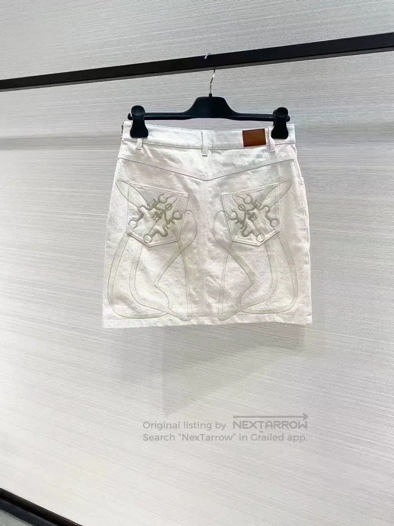 Hermes Hermes Embroidered logo skirt, low waist. Size 24" / US 00 / IT 34 - 2 Thumbnail