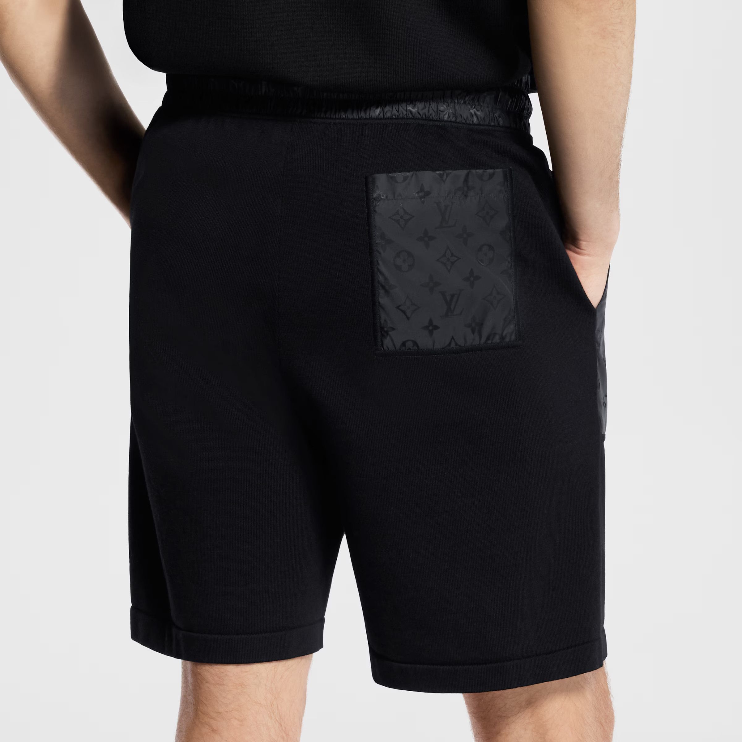 Louis Vuitton Shorts With Technical Signature Details Size US 32 / EU 48 - 2 Thumbnail