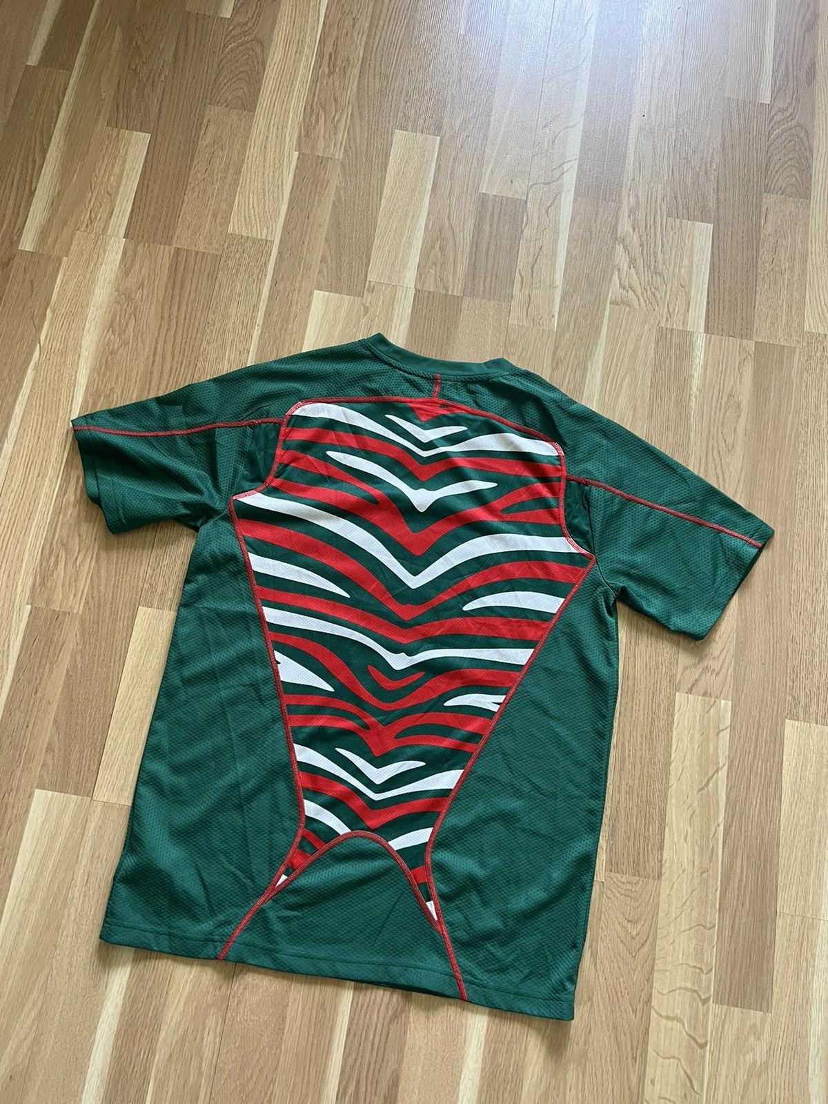Vintage Leicester tiger football rugby jersey cat conterbury Size US M / EU 48-50 / 2 - 8 Thumbnail