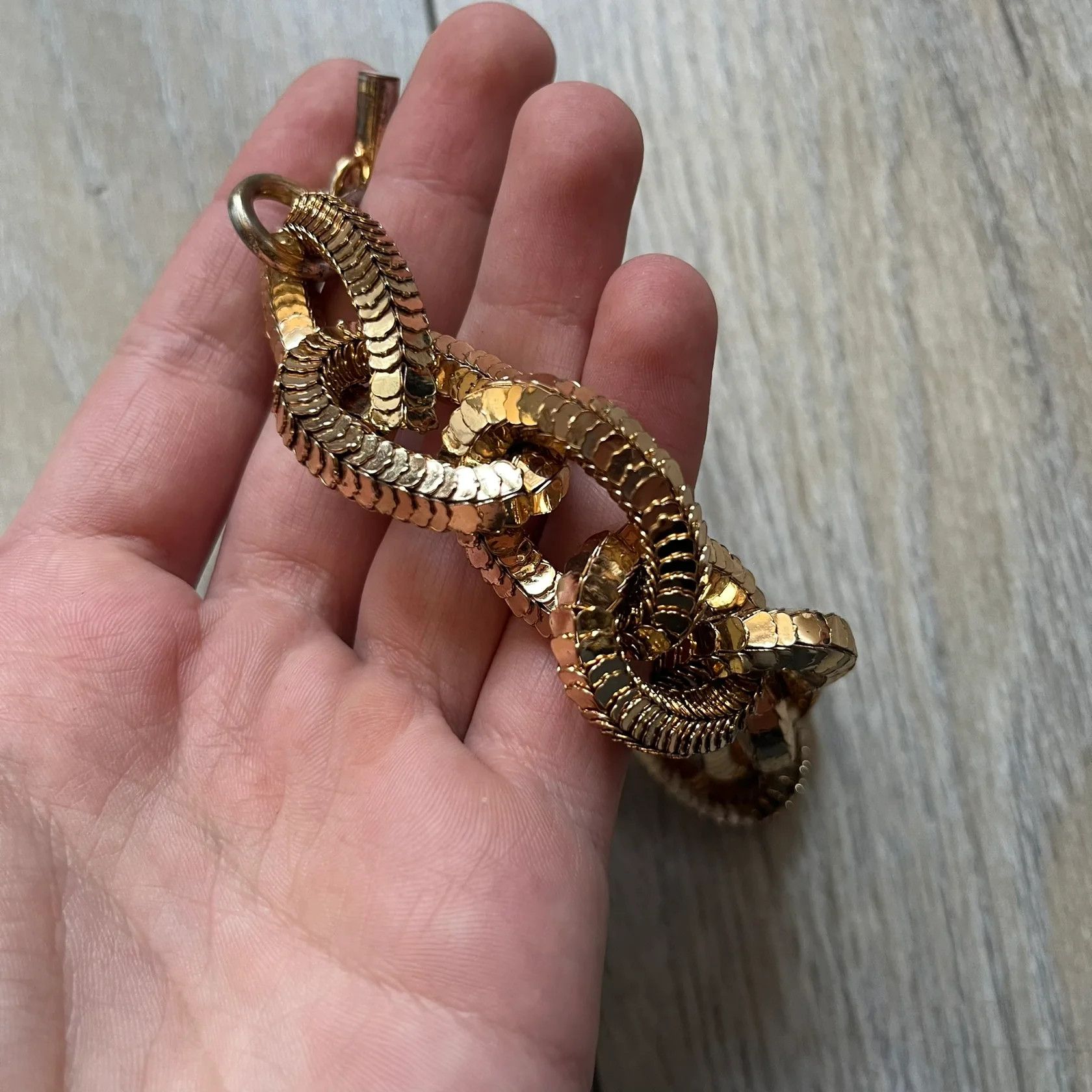 H&M × Moschino Moschino x H&M 2018 Gold Bracelet Size ONE SIZE - 5 Thumbnail