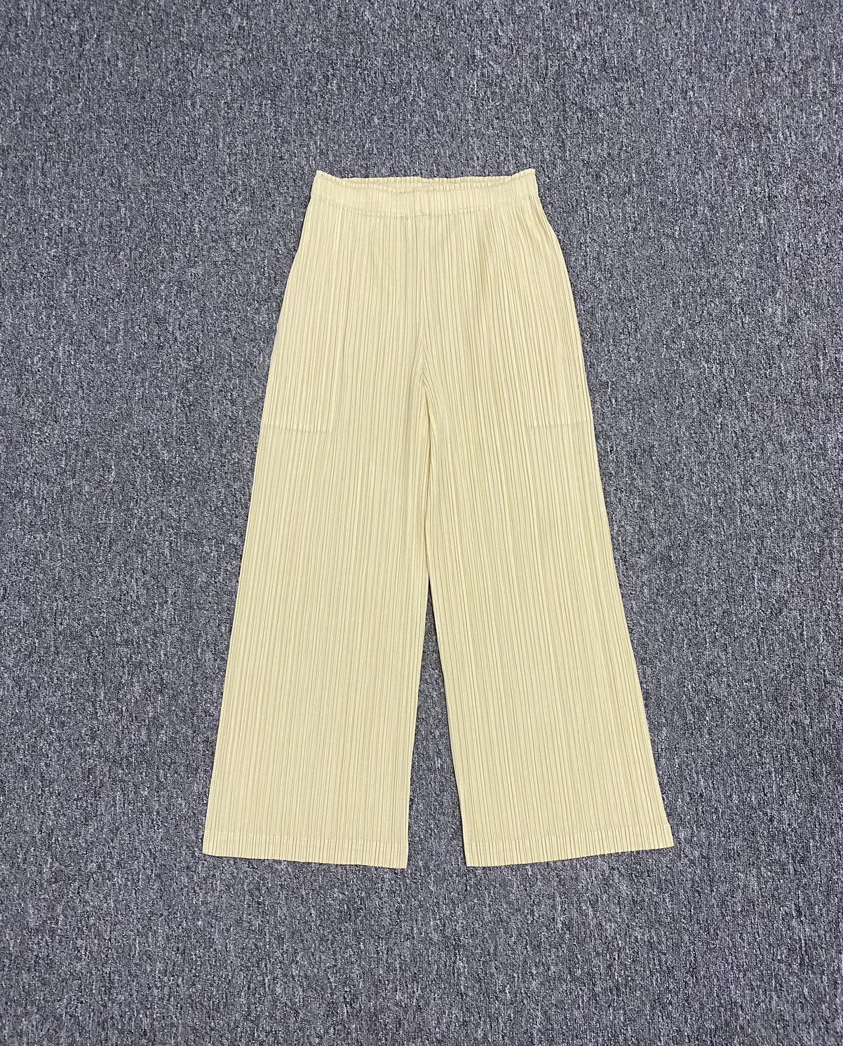 image of Issey Miyake Pleats Please Pleats Please - Issey Miyake - Straight Pants in Yellow, Women's (Size 2