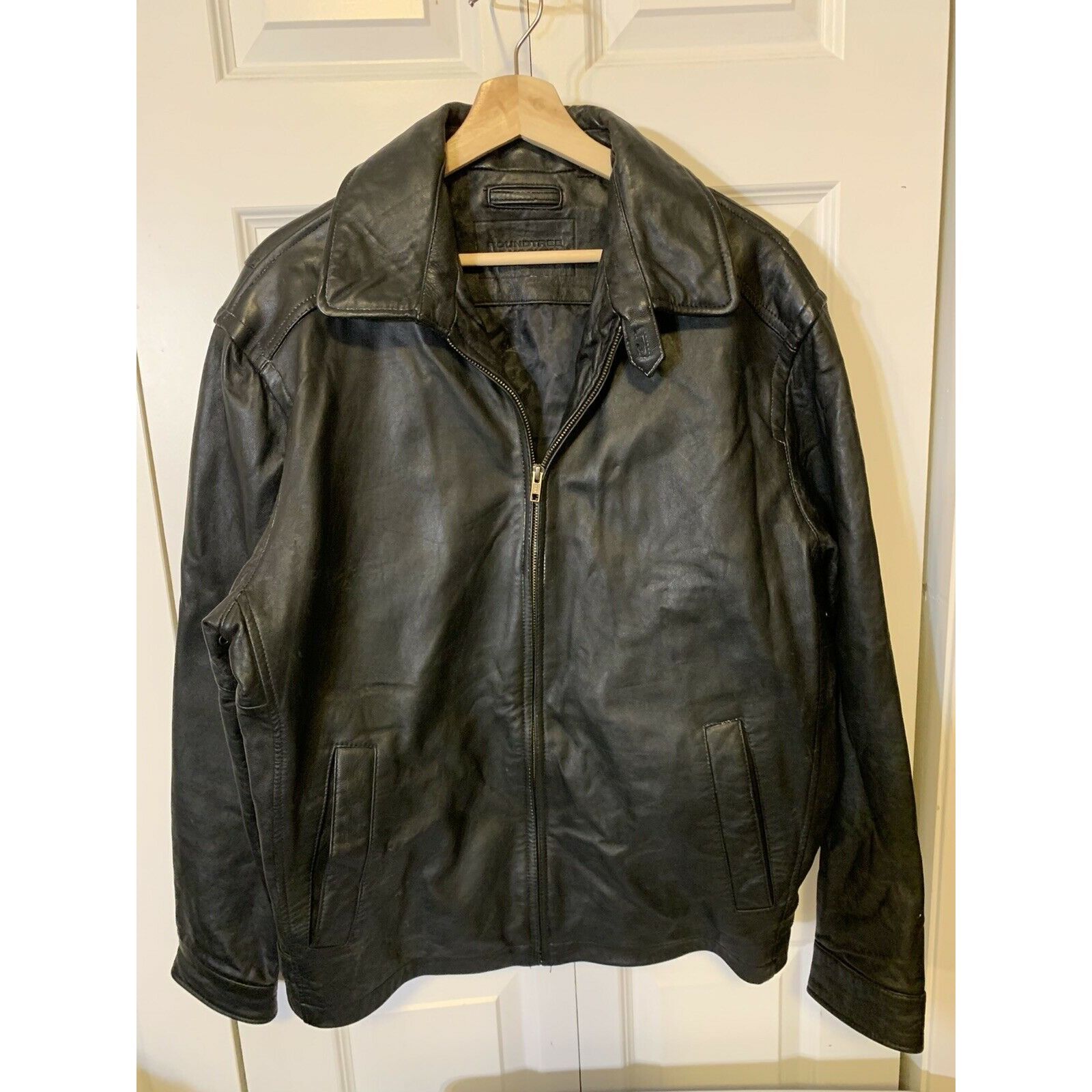 Roundtree & Yorke Roundtree & Yorke Men’s Sz L Black Leather Lamb Skin Jacket Size US L / EU 52-54 / 3 - 4 Thumbnail