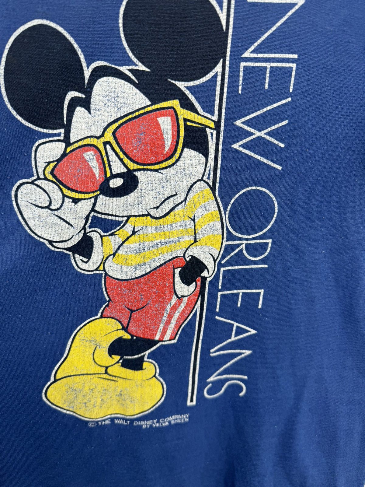 Vintage Vintage Velva Sheen Mickey Mouse The Walt Disney Company Tee Size US M / EU 48-50 / 2 - 4 Thumbnail