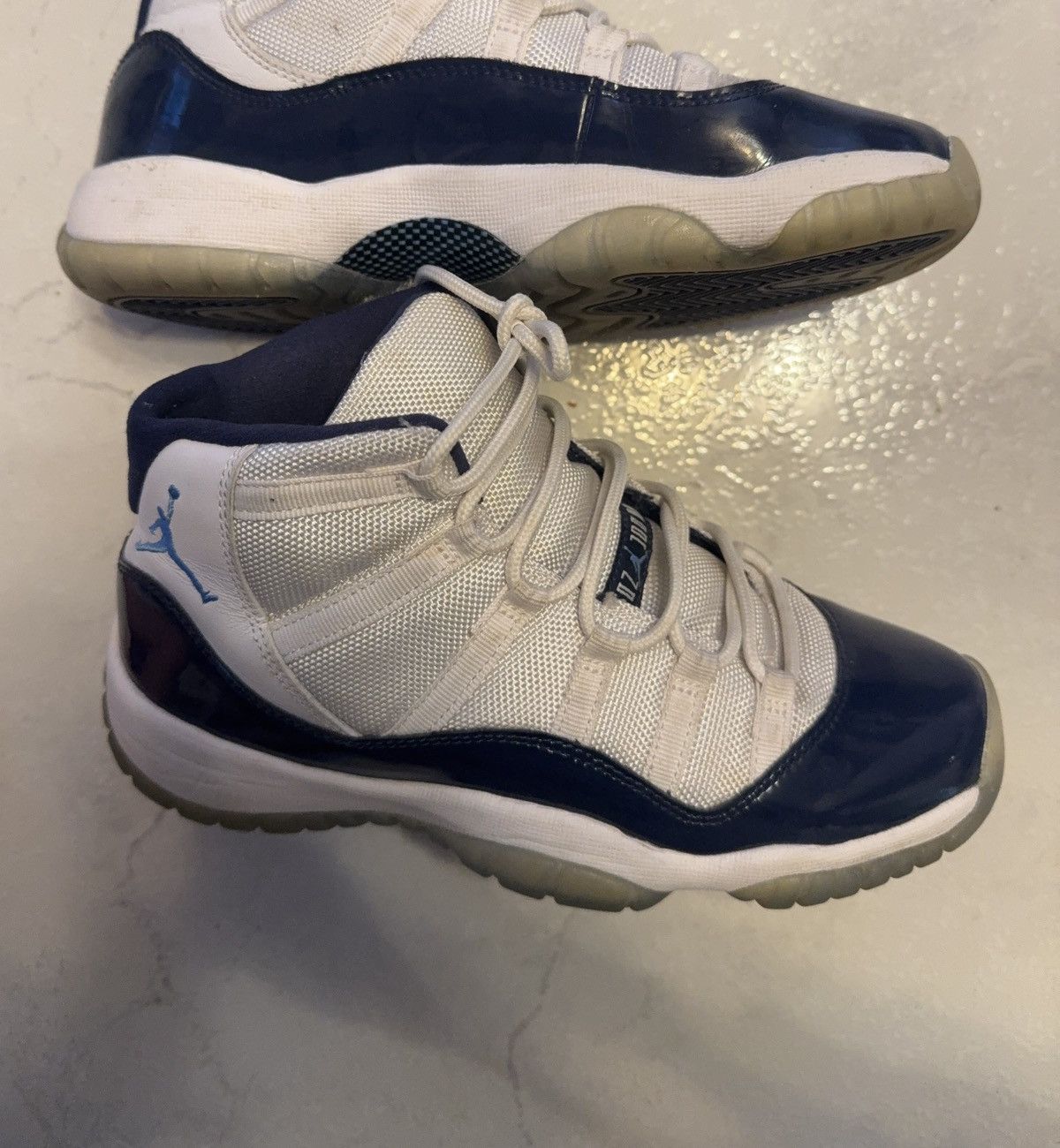 Jordan Brand Air Jordan 11 Midnight Navy Size US 7 / EU 40 - 1 Thumbnail