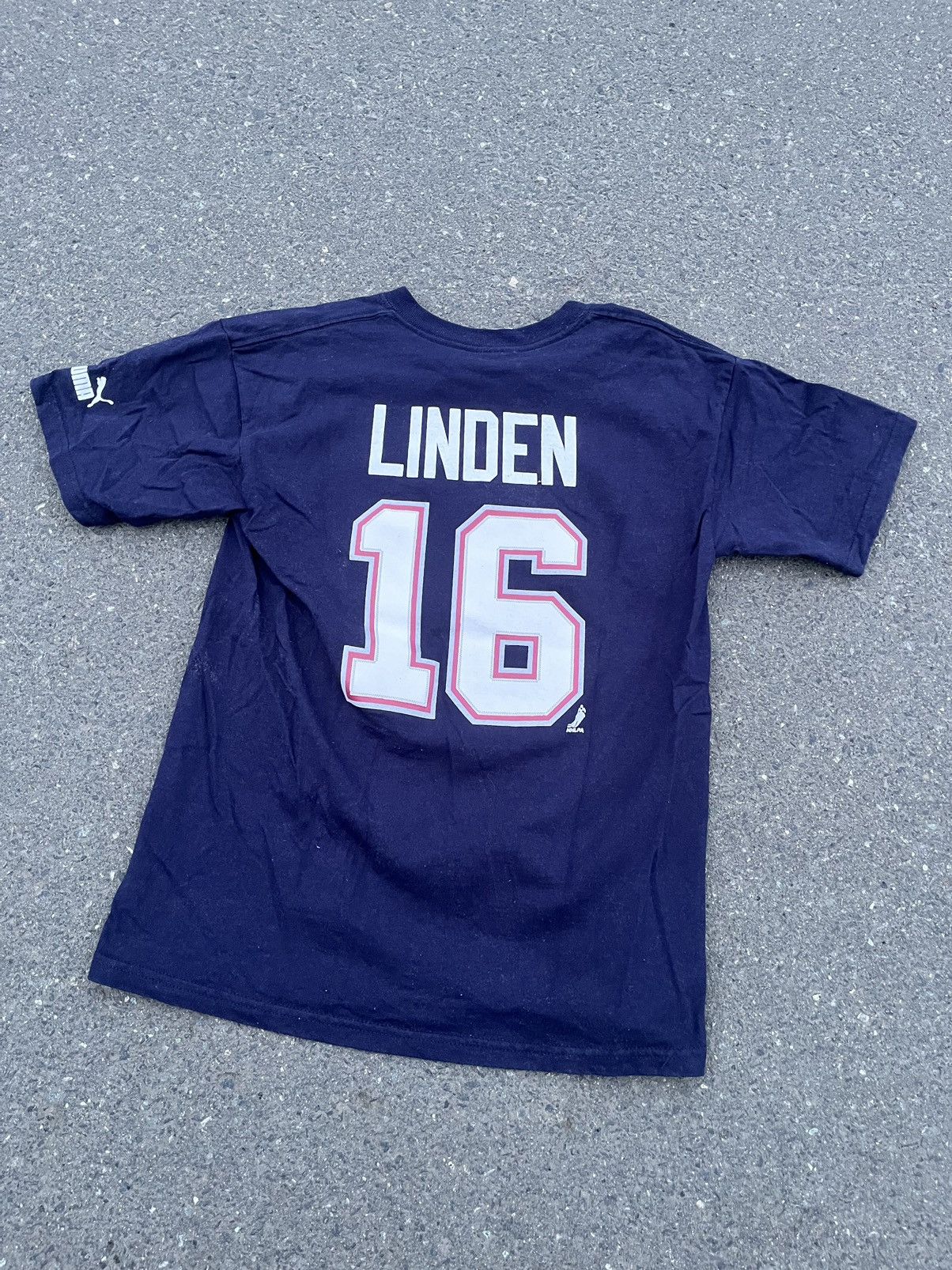 NHL × Puma × Vintage Vintage 90s Canucks T-Shirt Size US M / EU 48-50 / 2 - 3 Thumbnail