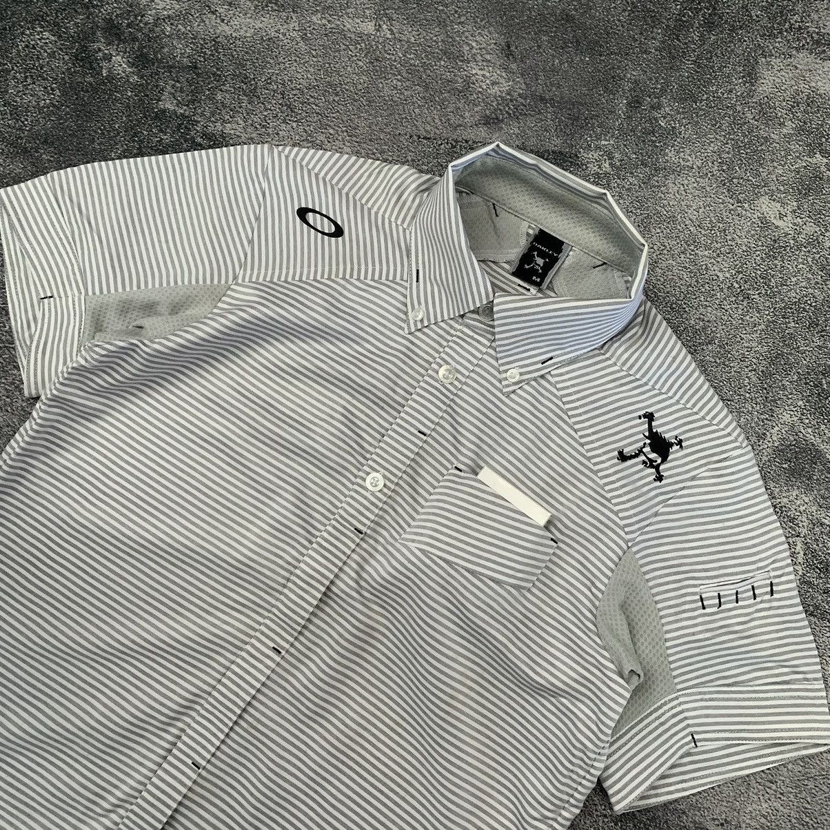 Oakley 🔥OAKLEY STRIPES HIDEN BUTTON SHIRT Size US M / EU 48-50 / 2 - 3 Thumbnail