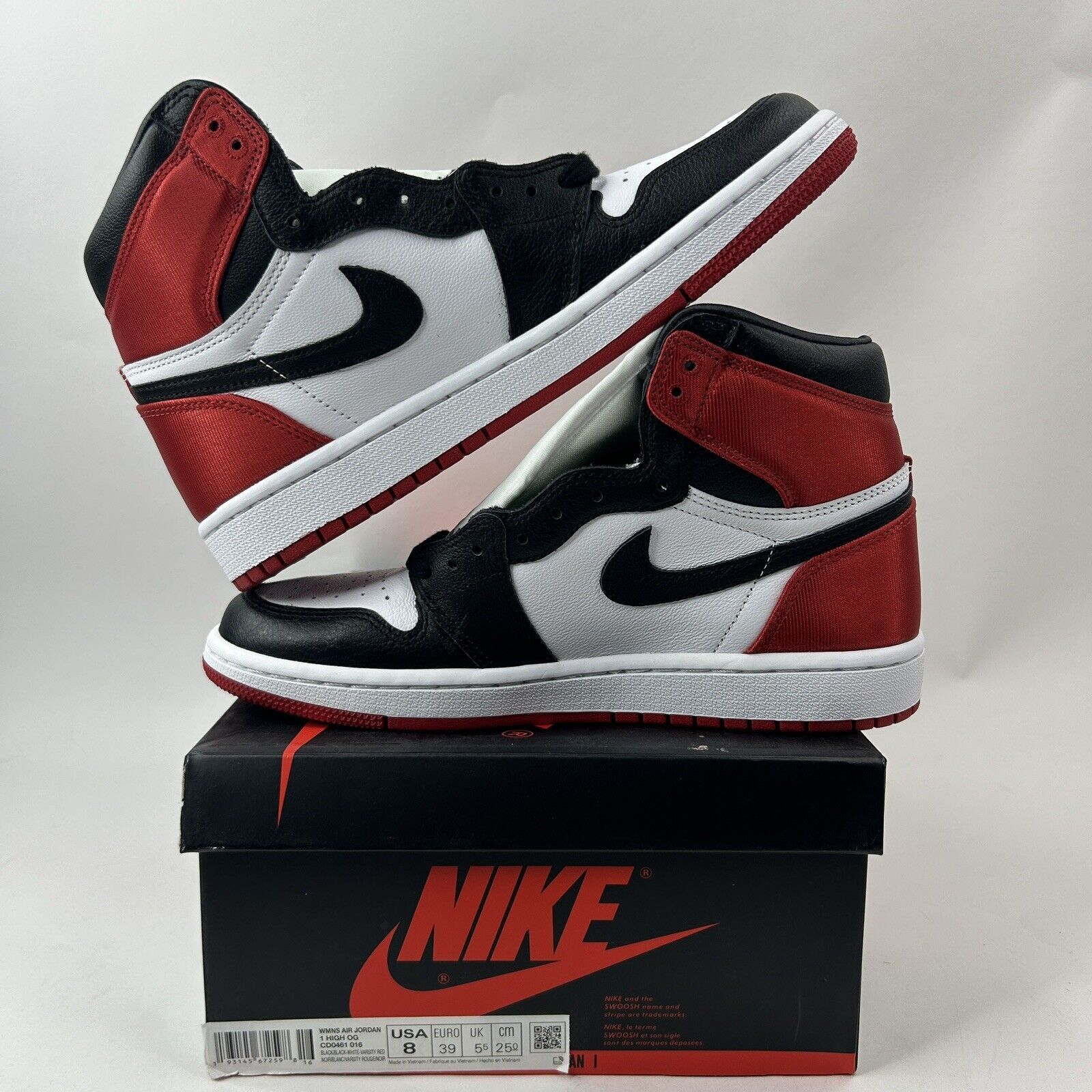 Nike Nike Air Jordan 1 Retro High WMNS “Satin Black Toe” 2024 Size US 8 / IT 38 - 3 Thumbnail