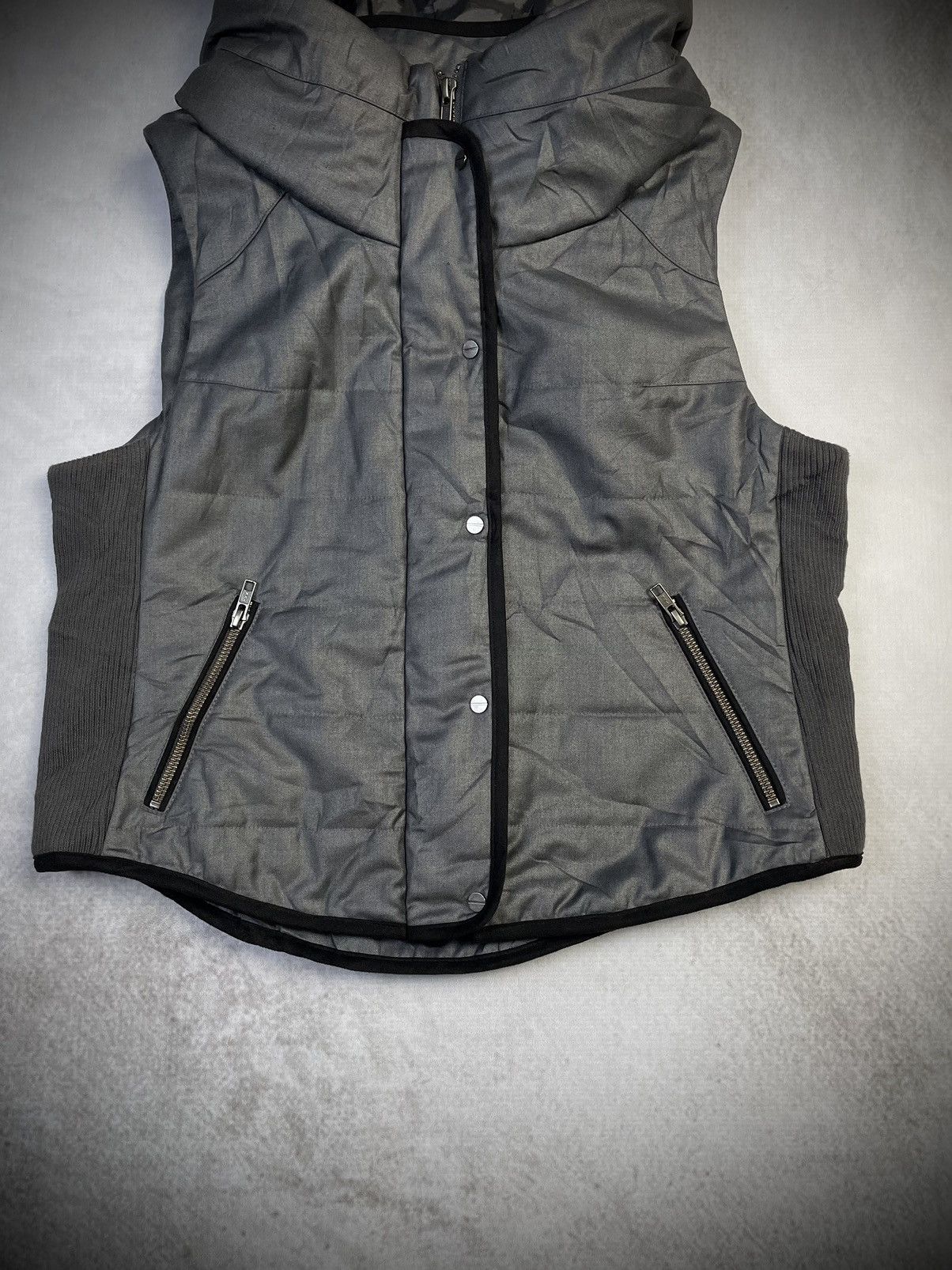 Le Grande Bleu (L.G.B.) 2000s Clouterie 🇯🇵 Bono Hooded Vest Size US S / EU 44-46 / 1 - 3 Thumbnail