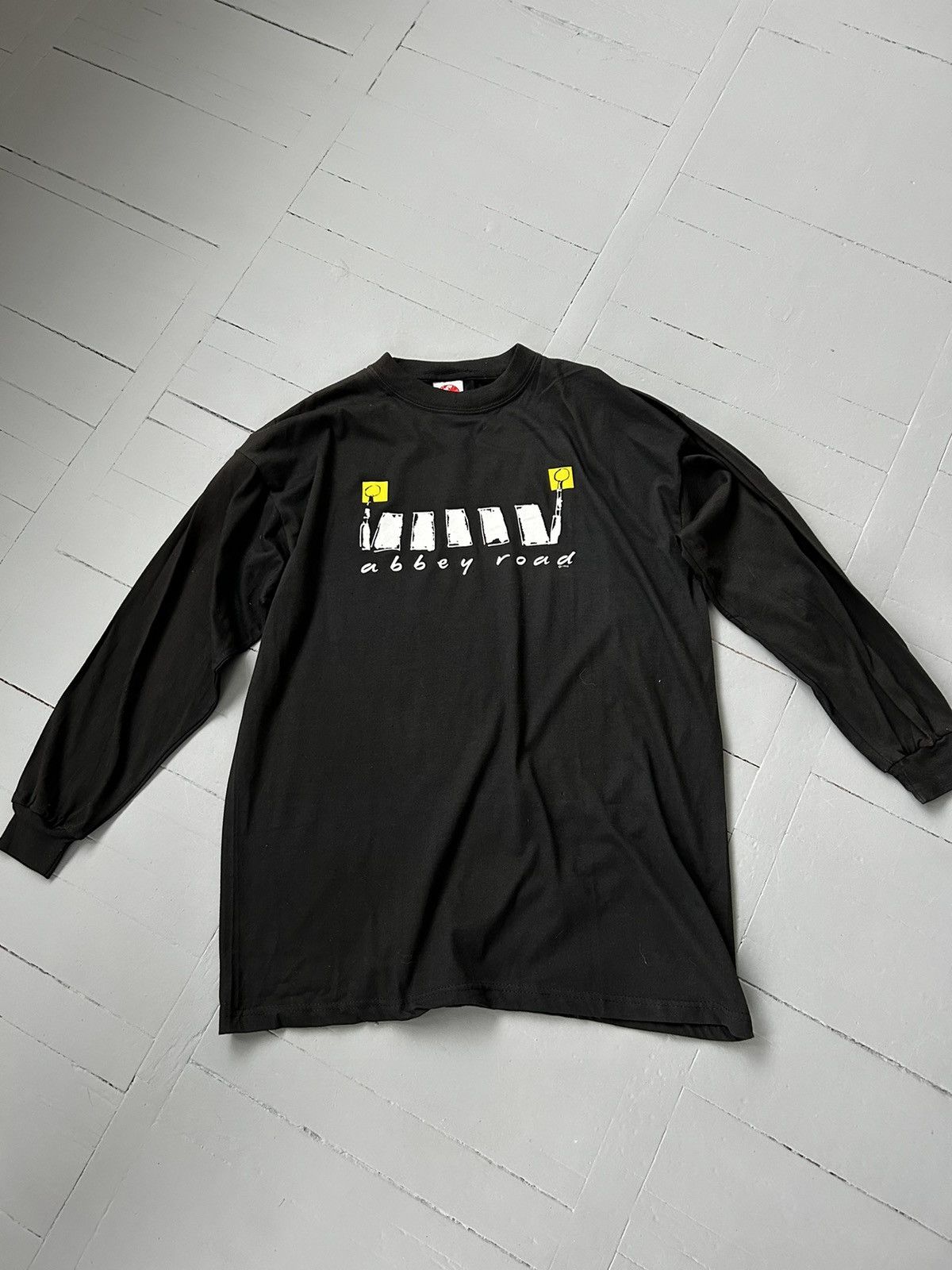 Band Tees Beatles long sleeve vintage Size US XL / EU 56 / 4 - 1 Thumbnail