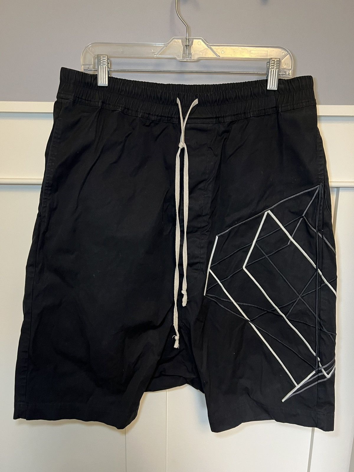 Rick Owens Rick Owens SS19 Babel geometric embroidered pod shorts Size US 34 / EU 50 - 1 Thumbnail