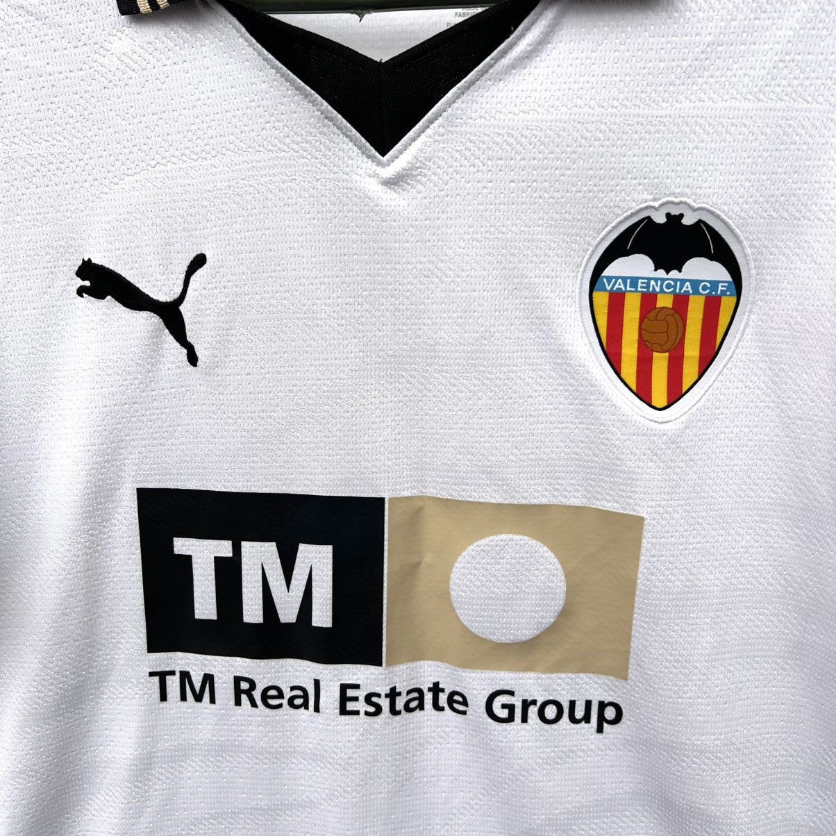Puma Puma Valencia 2023-2024 Home soccer jersey football Shirt Size US M / EU 48-50 / 2 - 4 Thumbnail