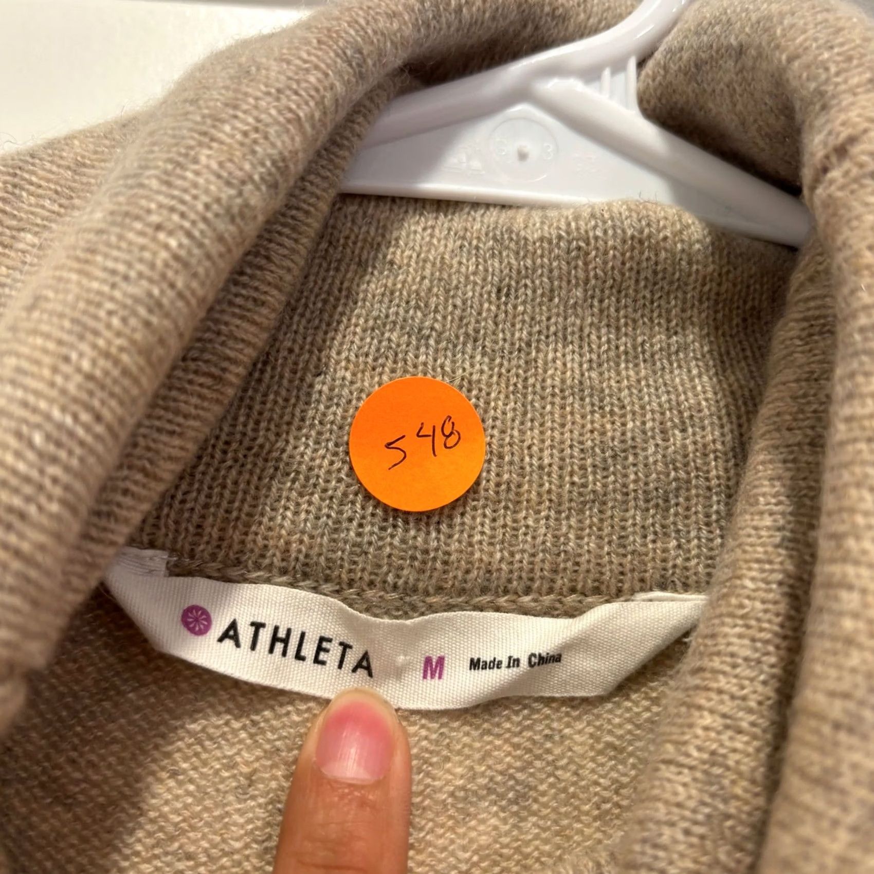 Athleta Athleta Sweater Cowl Neck Pullover Beige Knit Women Medium Size M / US 6-8 / IT 42-44 - 2 Thumbnail