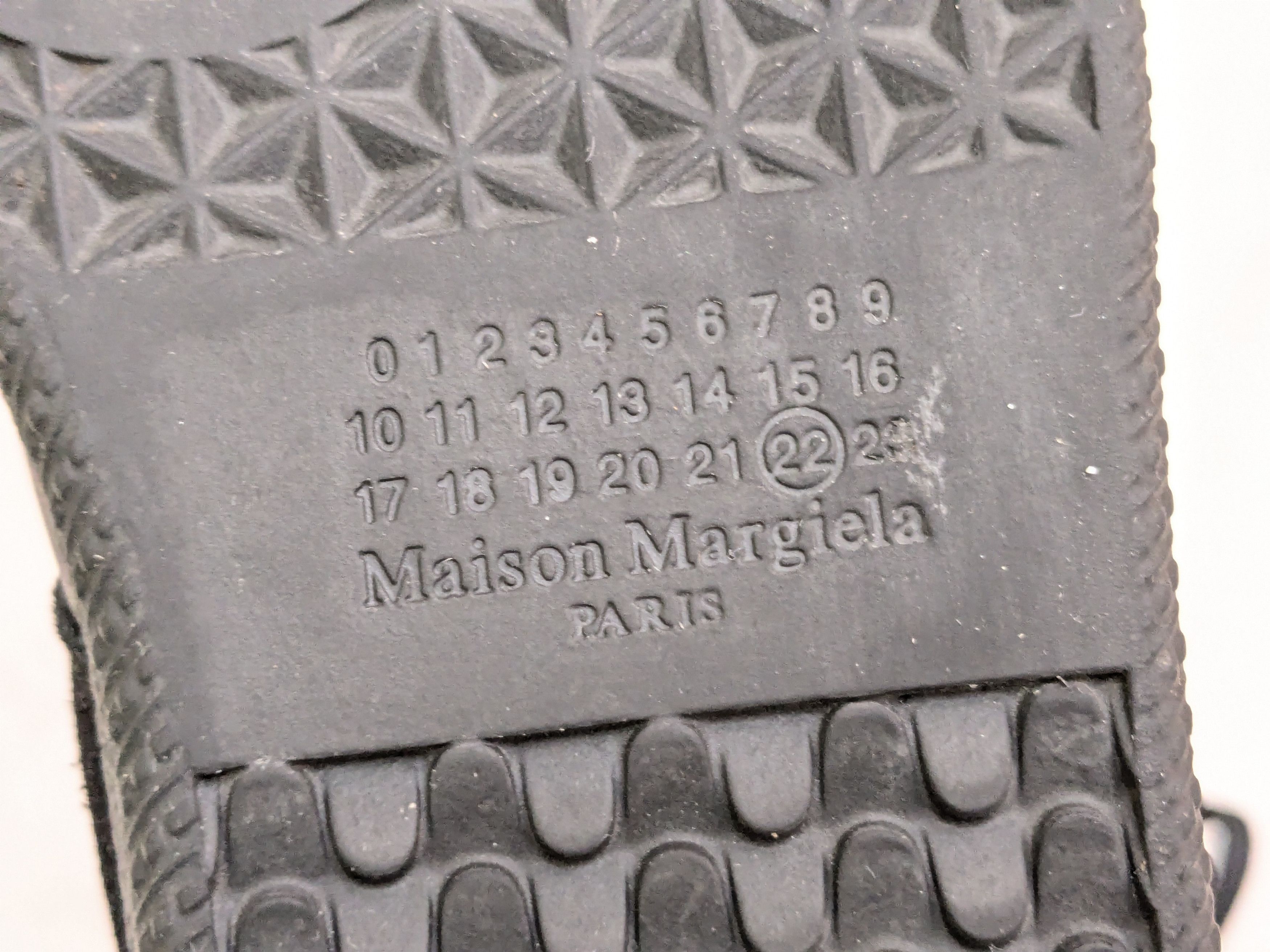 Maison Margiela Maison Margiela Replica GAT Black 8 41 Low Tops Size US 8 / EU 41 - 15 Thumbnail